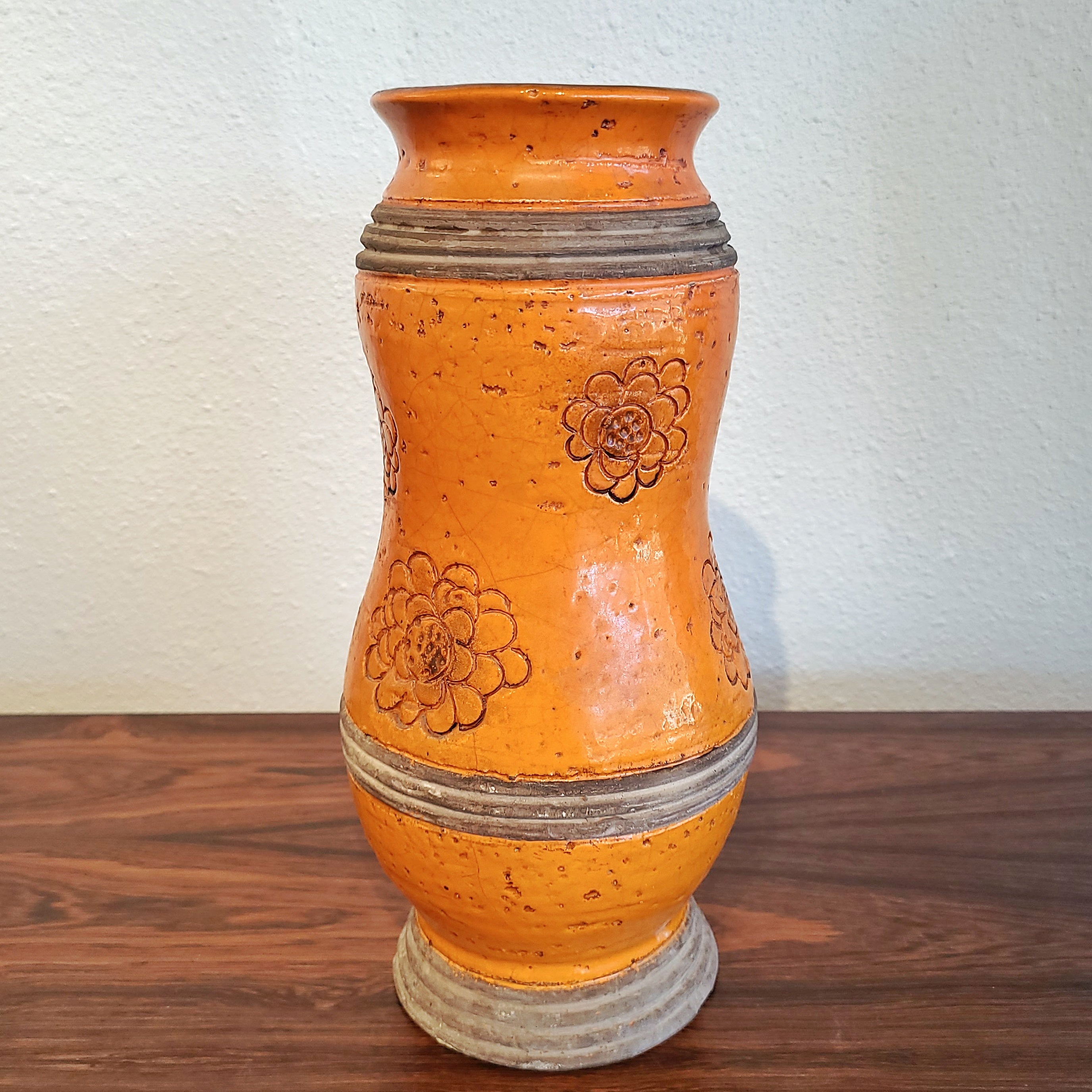 SHAPELY ORANGE BITOSSI VASE DESIGNED BY ALDO LONDI FOR RAYMOR