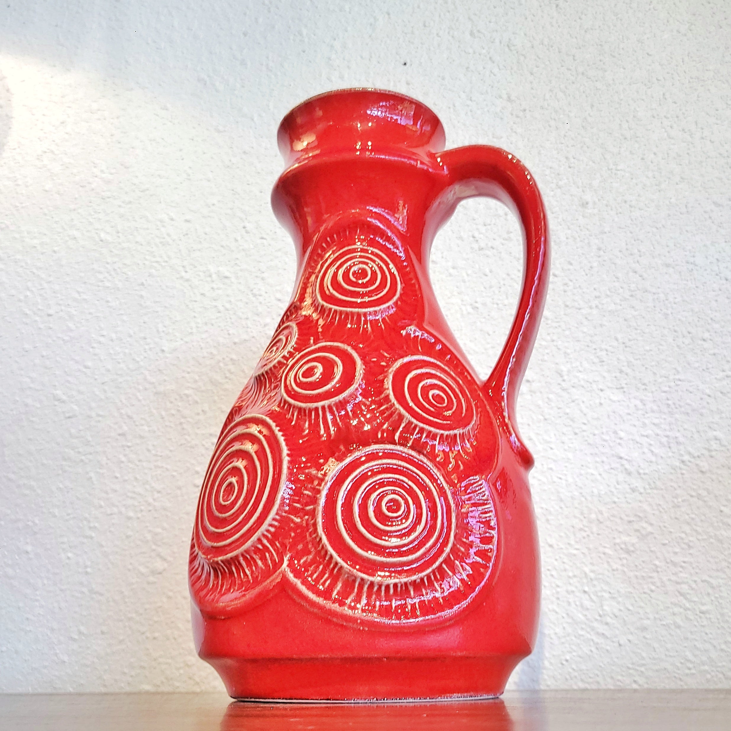 BAY KERAMIK RELIEF DÉCOR ‘TÖPFERMEISTER’ SERIES VASE Nr. 85/30