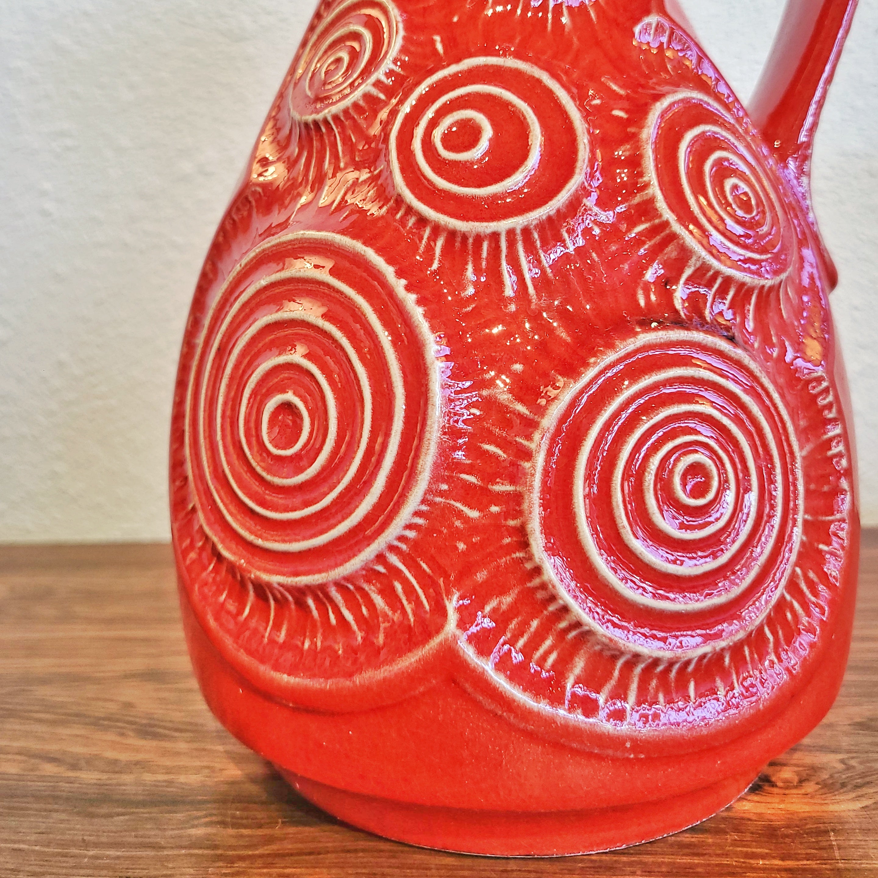 BAY KERAMIK RELIEF DÉCOR ‘TÖPFERMEISTER’ SERIES VASE Nr. 85/30
