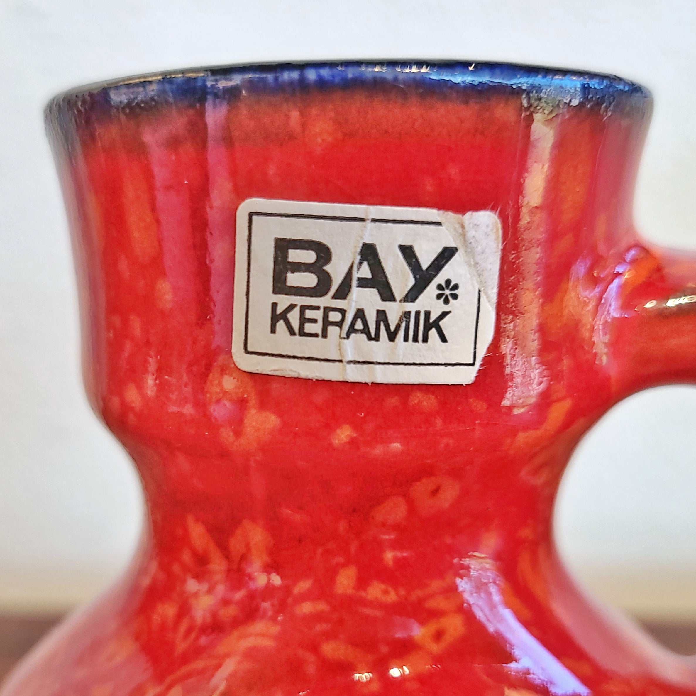BAY KERAMIK RELIEF DÉCOR ‘TÖPFERMEISTER’ SERIES VASE Nr. 85/17