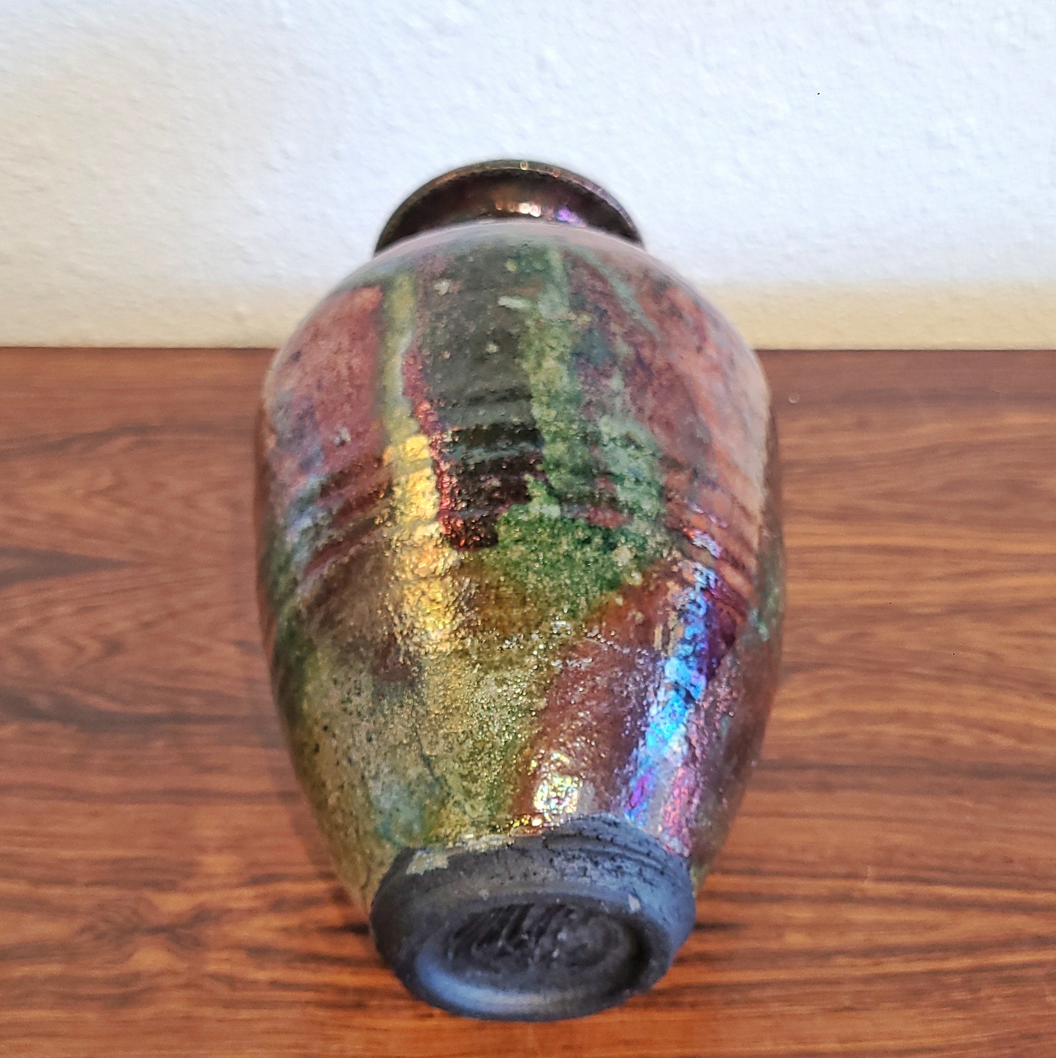 SIGNED IRIDESCENT RAKU-FIRED VASE (NOT WATERTIGHT)