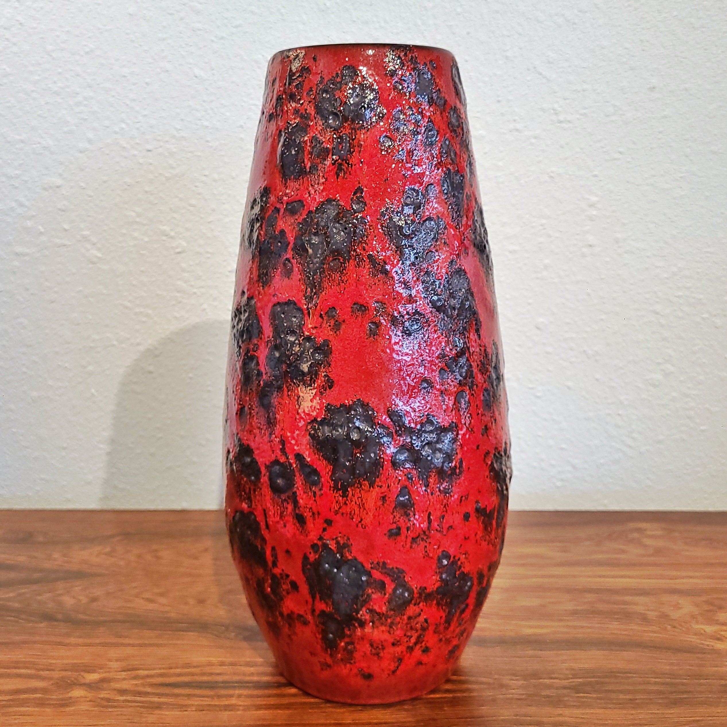 LARGE SCHEURICH KERAMIK RED & BLACK FAT LAVA VASE Nr. 529/38