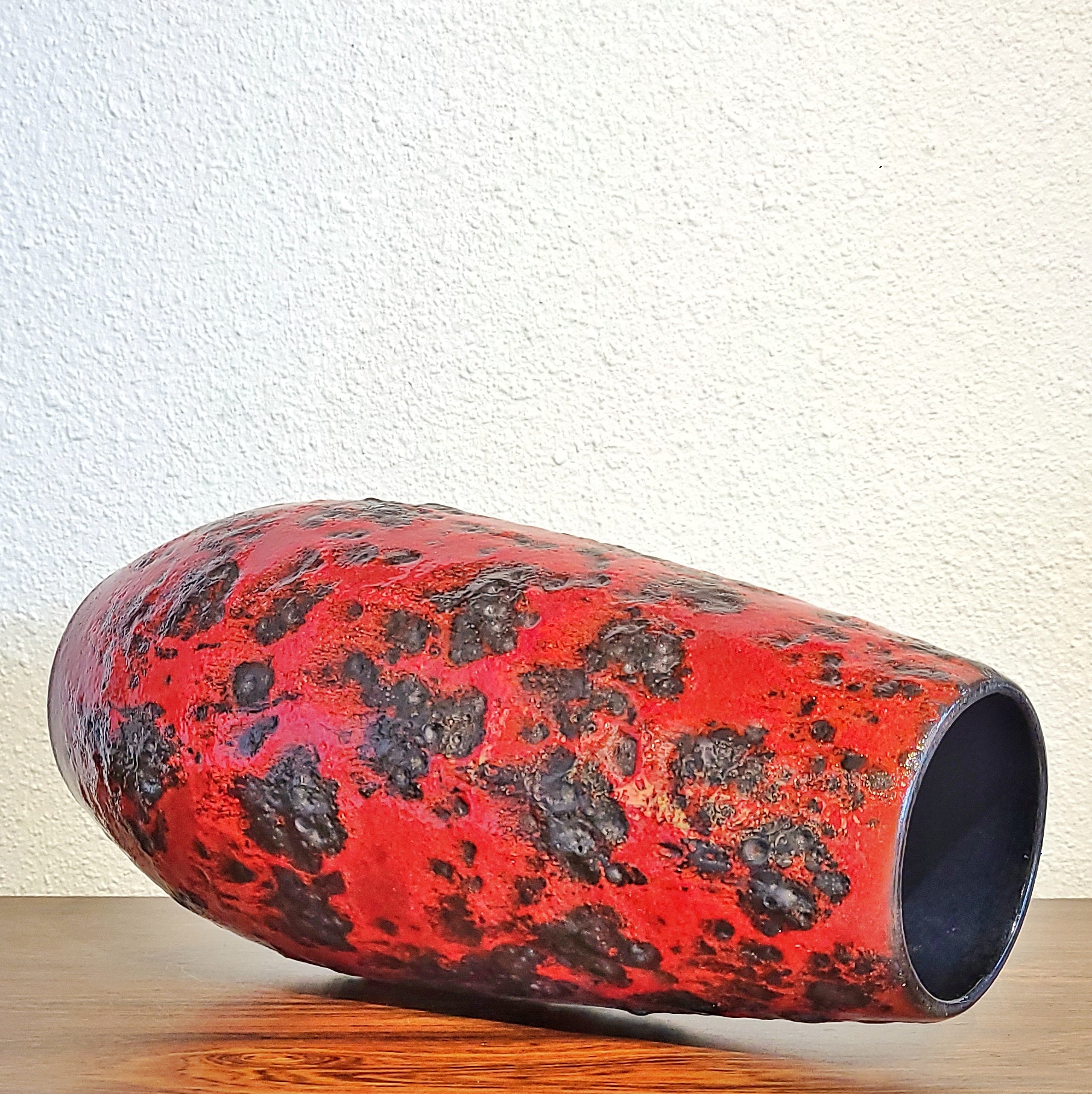 LARGE SCHEURICH KERAMIK RED & BLACK FAT LAVA VASE Nr. 529/38