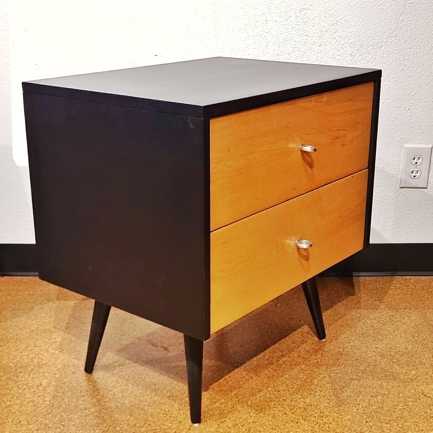 MAPLE ‘PLANNER GROUP’ NIGHTSTAND BY PAUL McCOBB FOR WINCHENDON
