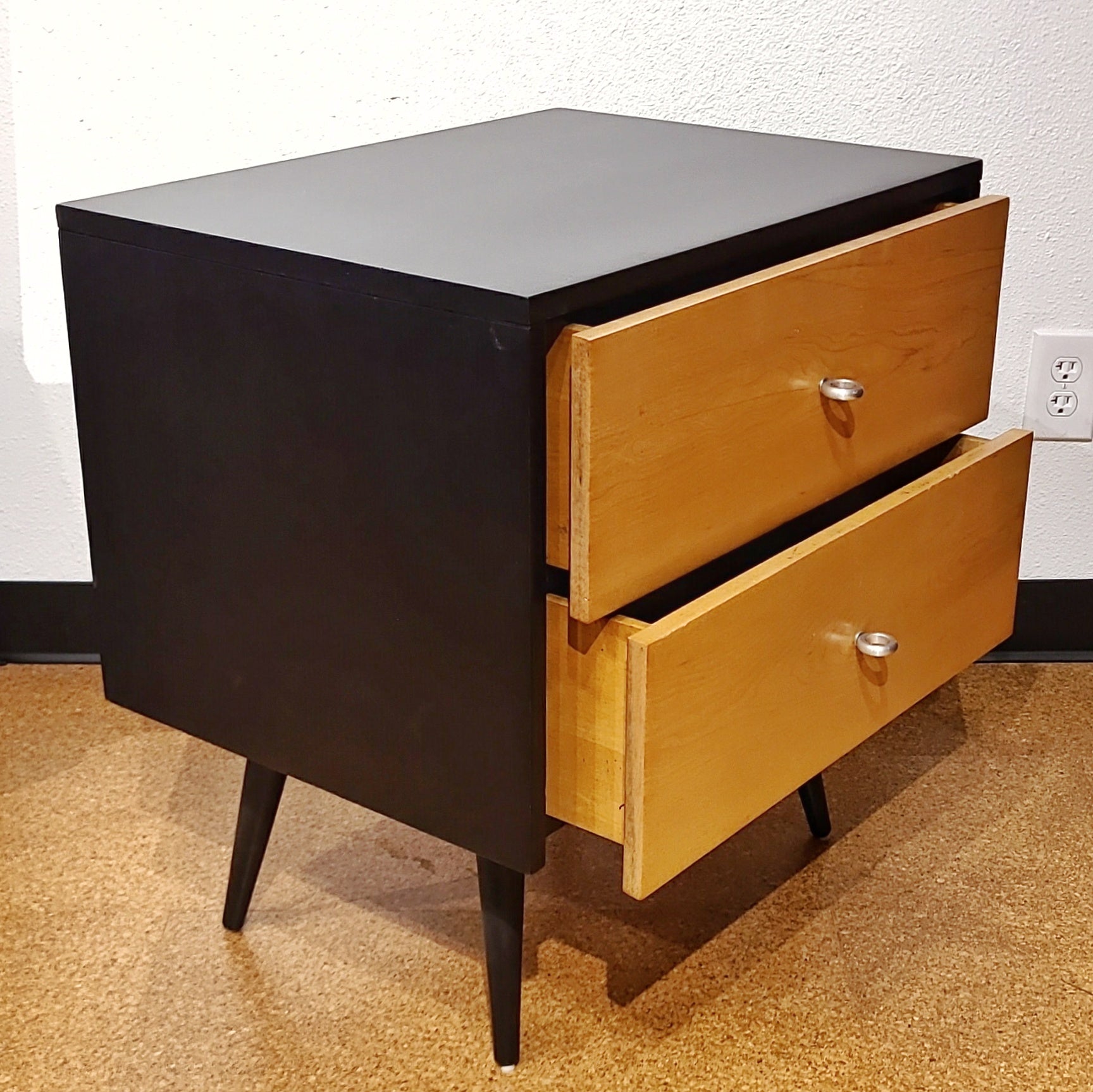 MAPLE ‘PLANNER GROUP’ NIGHTSTAND BY PAUL McCOBB FOR WINCHENDON