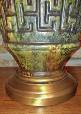 LARGE GEOMETRIC RELIEF PATTERN CERAMIC TABLE LAMP