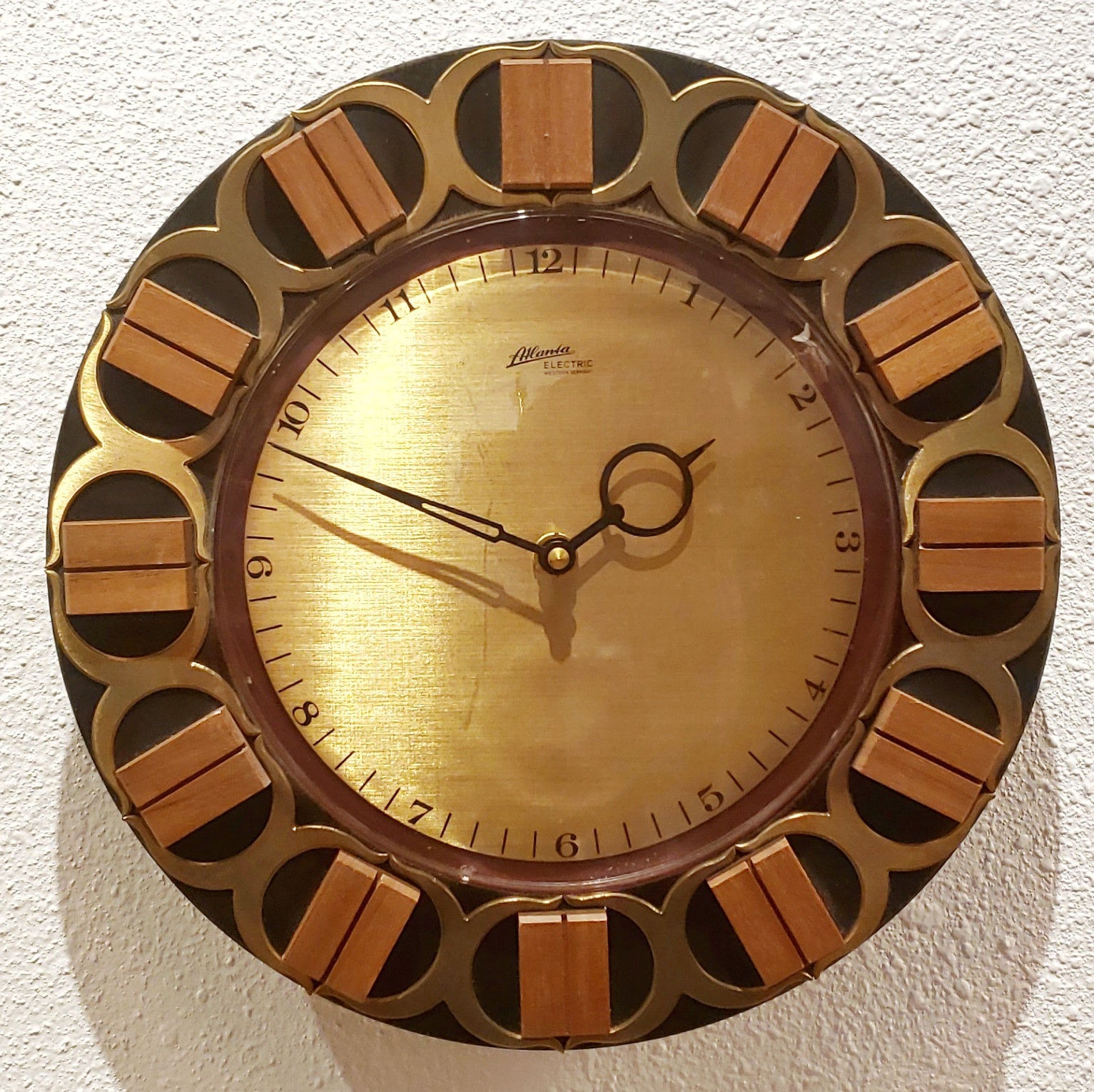 ATLANTA ELECTRIC WALL CLOCK