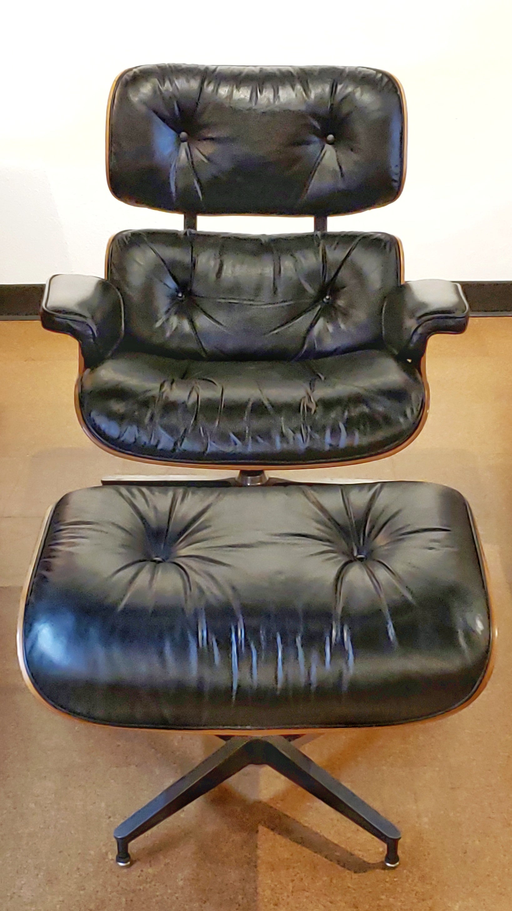 CHARLES & RAY EAMES LOUNGE CHAIR 670 WITH OTTOMAN 671 FOR HERMAN MILLER