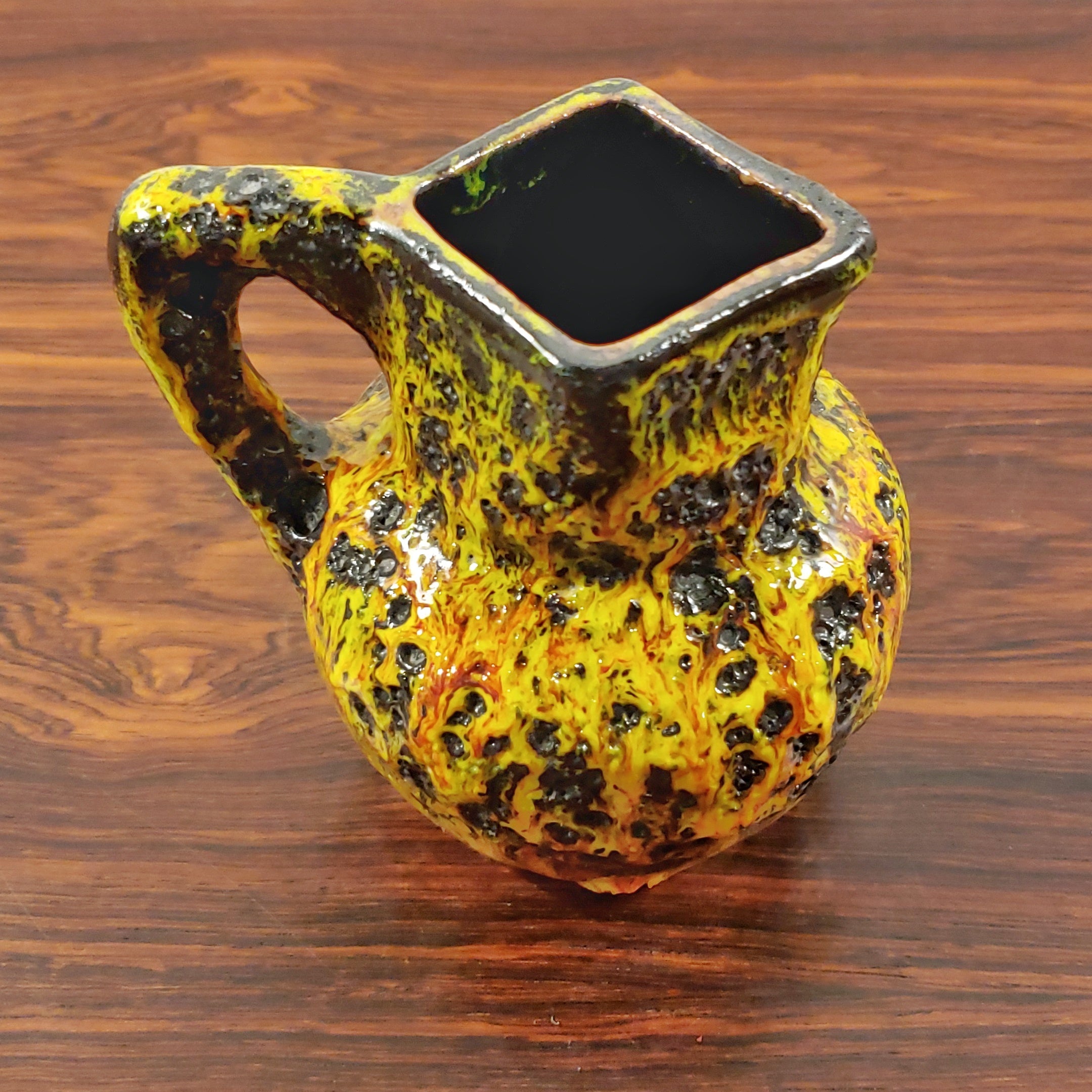 KREUTZ KERAMIK JUG VASE