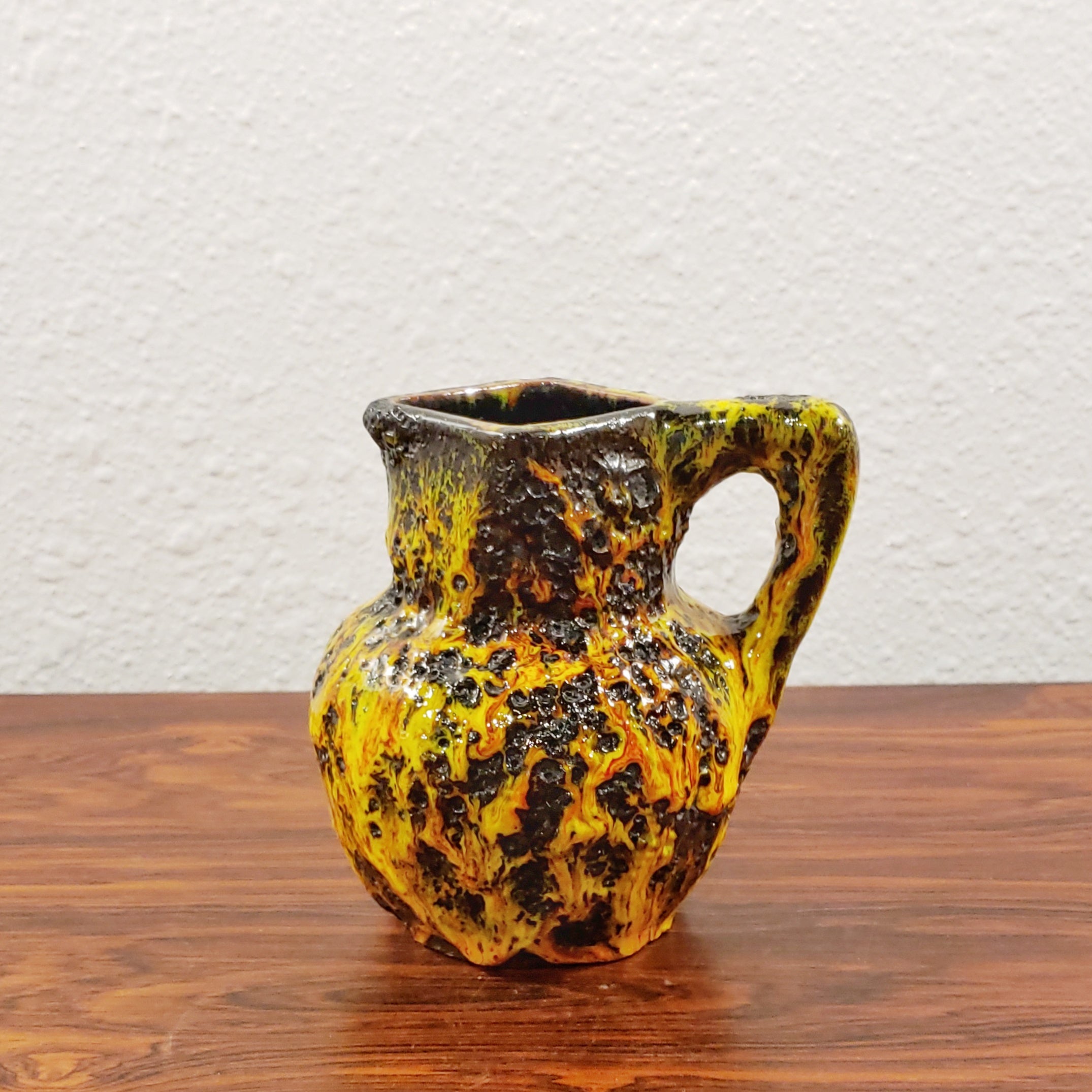 KREUTZ KERAMIK JUG VASE