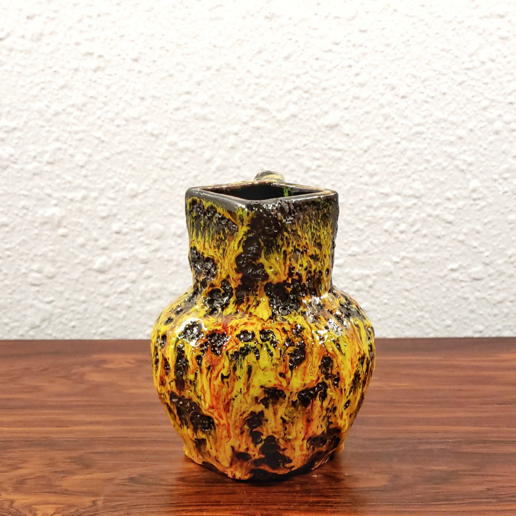 Kreutz Keramik社製  fat lava 花器 KREUTZ KERAMIK RED/BLACK FAT-LAVA JUG VASE 201 (23.5 cm