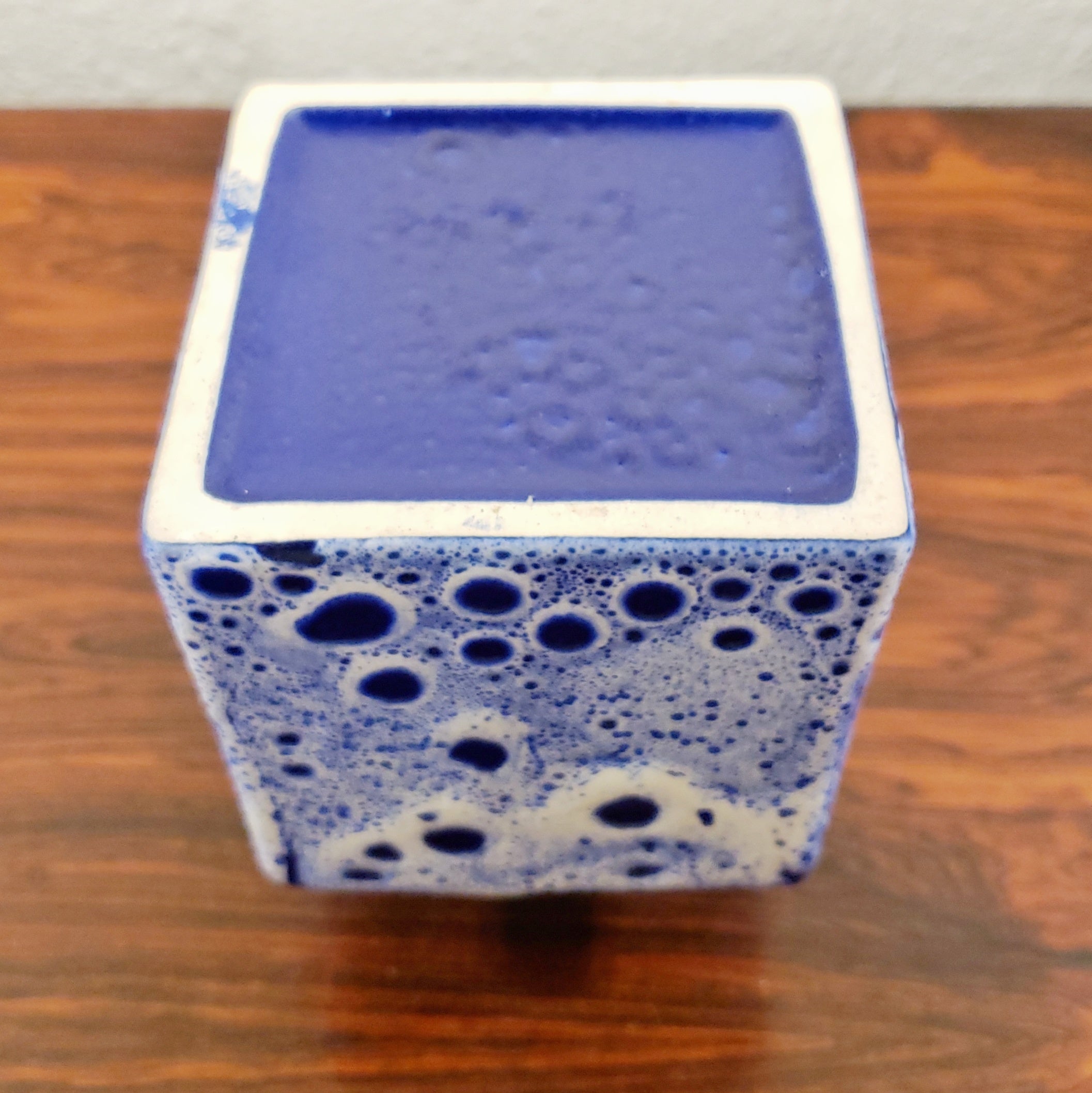 ES KERAMIK FAT-LAVA VASE 684/12