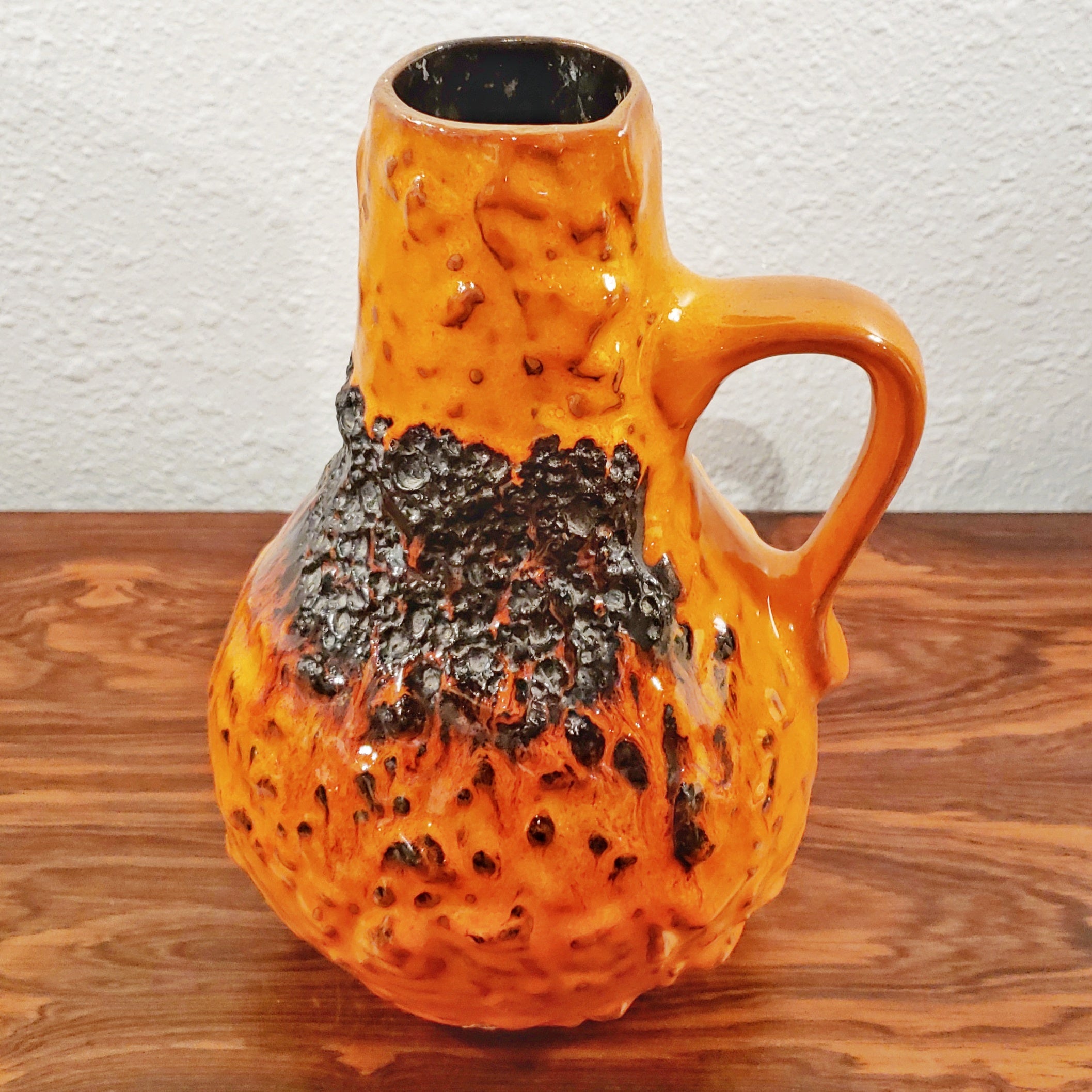 KREUTZ KERAMIK ORANGE/BLACK FAT-LAVA JUG VASE 201 (23.5 cm)