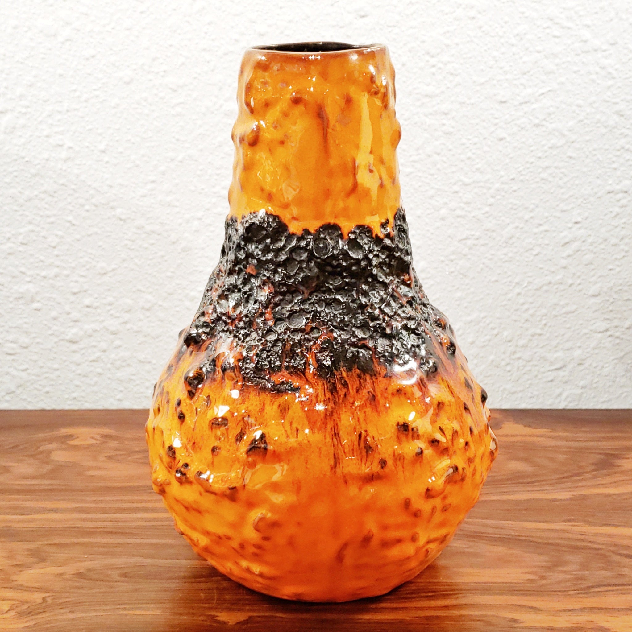KREUTZ KERAMIK ORANGE/BLACK FAT-LAVA JUG VASE 201 (23.5 cm)