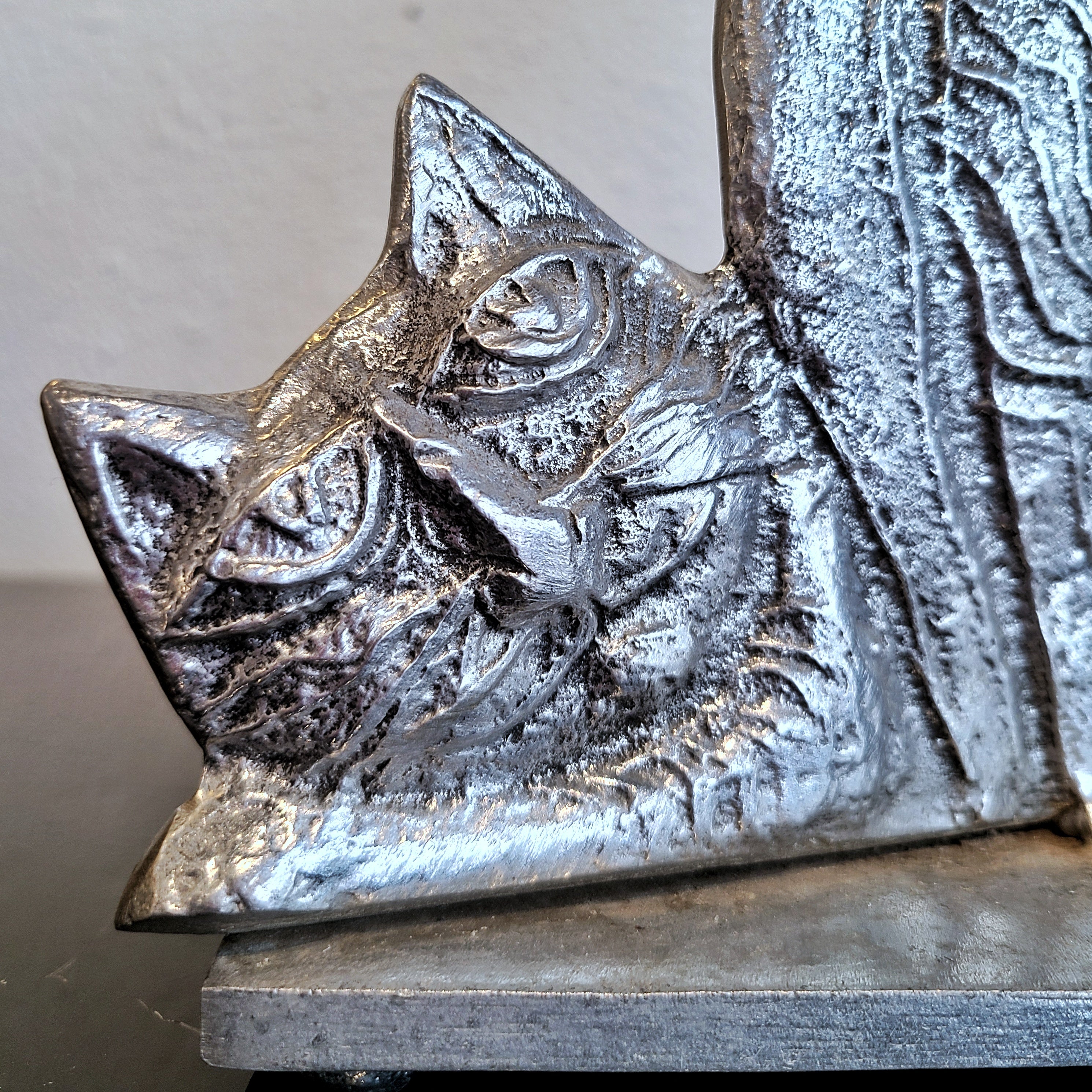 DON DRUMM SAND-CAST ALUMINUM ‘CATS’ DOORSTOP