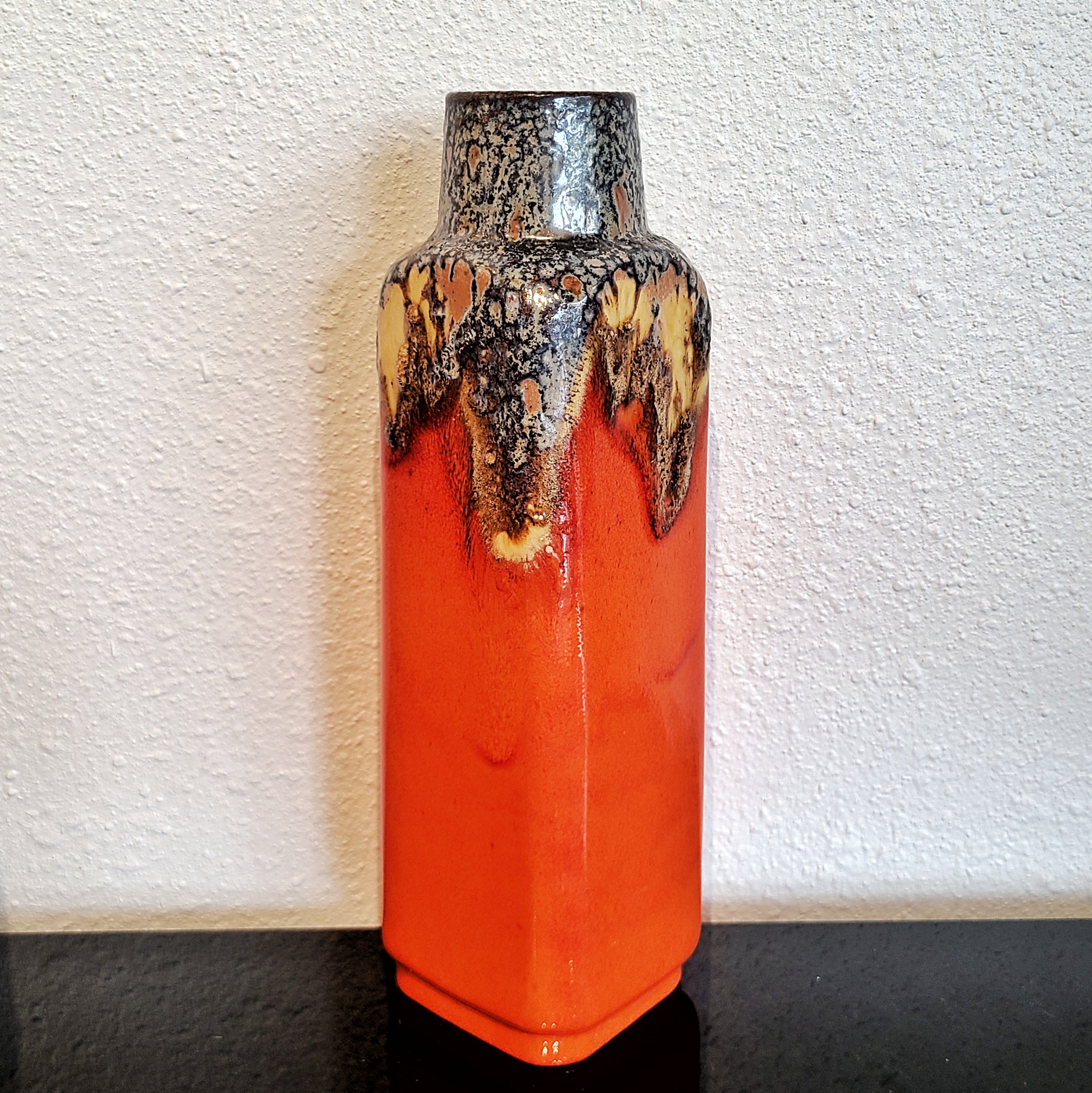 PERSIMMON-ORANGE Ü-KERAMIK FAT LAVA VASE Nr. 1438/30