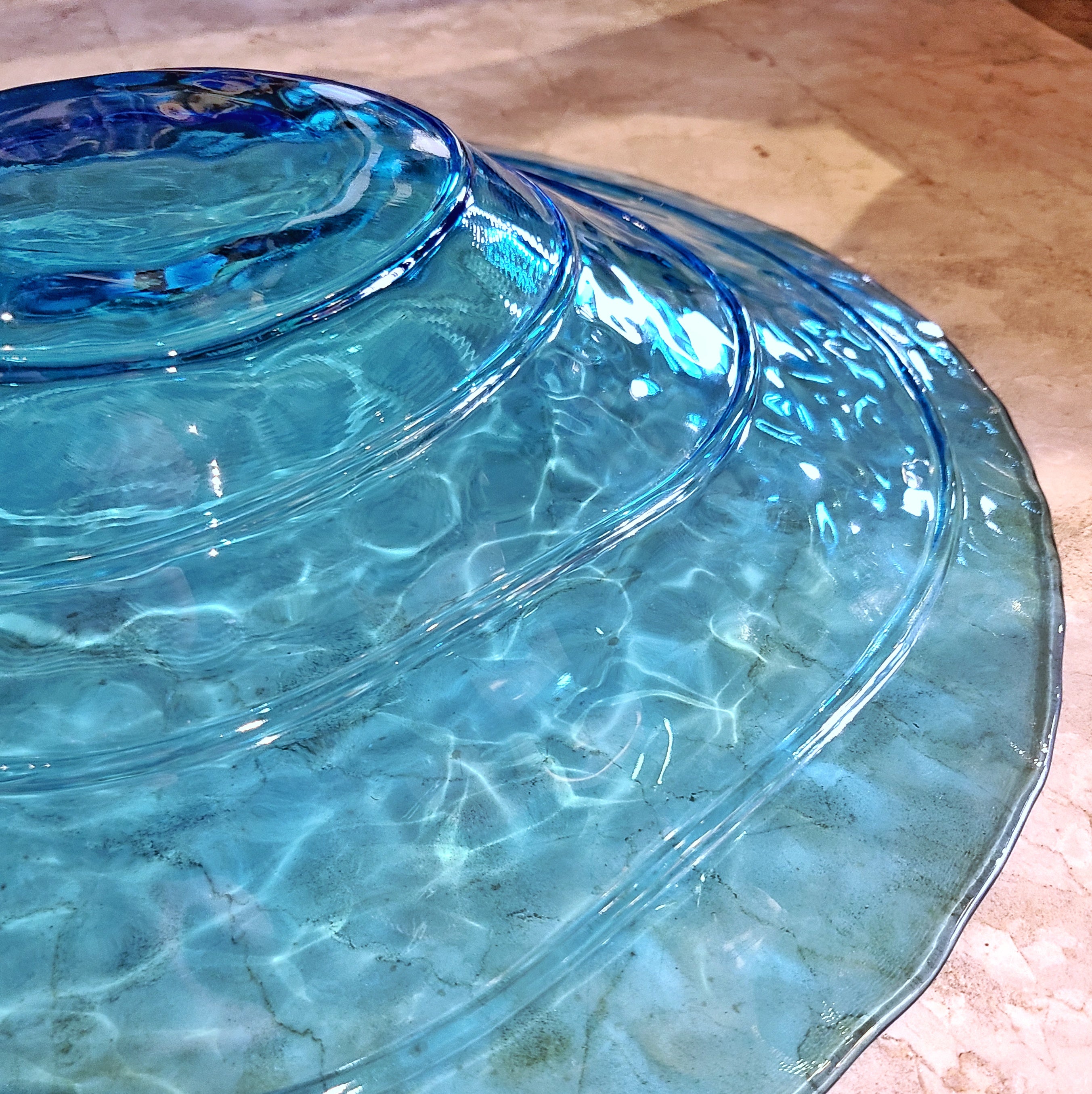 LARGE ART GLASS BOWL WITH WAVY CONCENTRIC RINGS