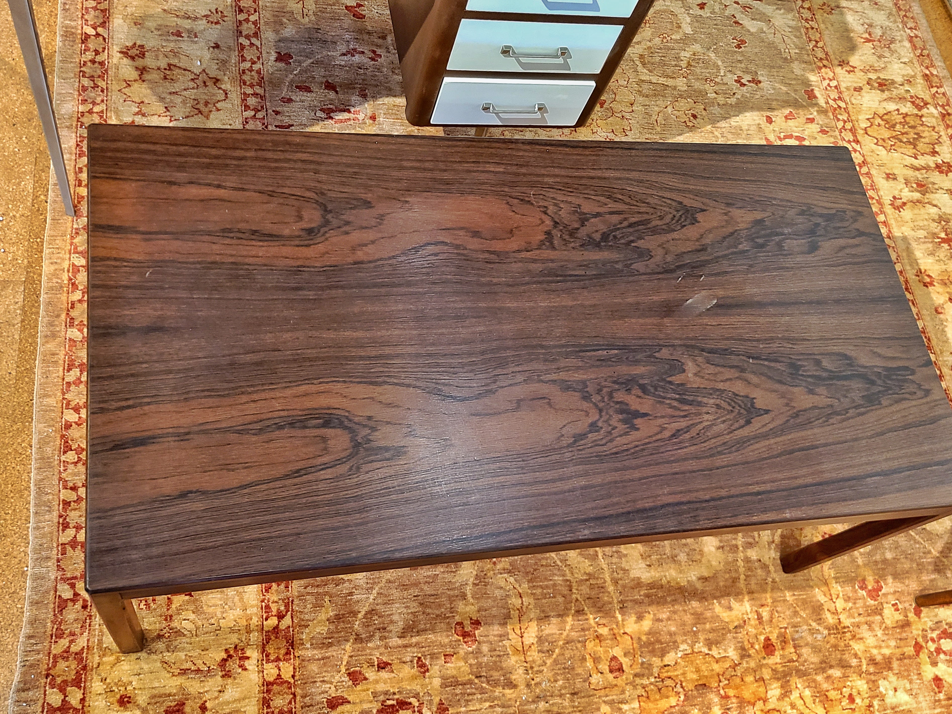 LARGE DANISH ROSEWOOD COCKTAIL TABLE