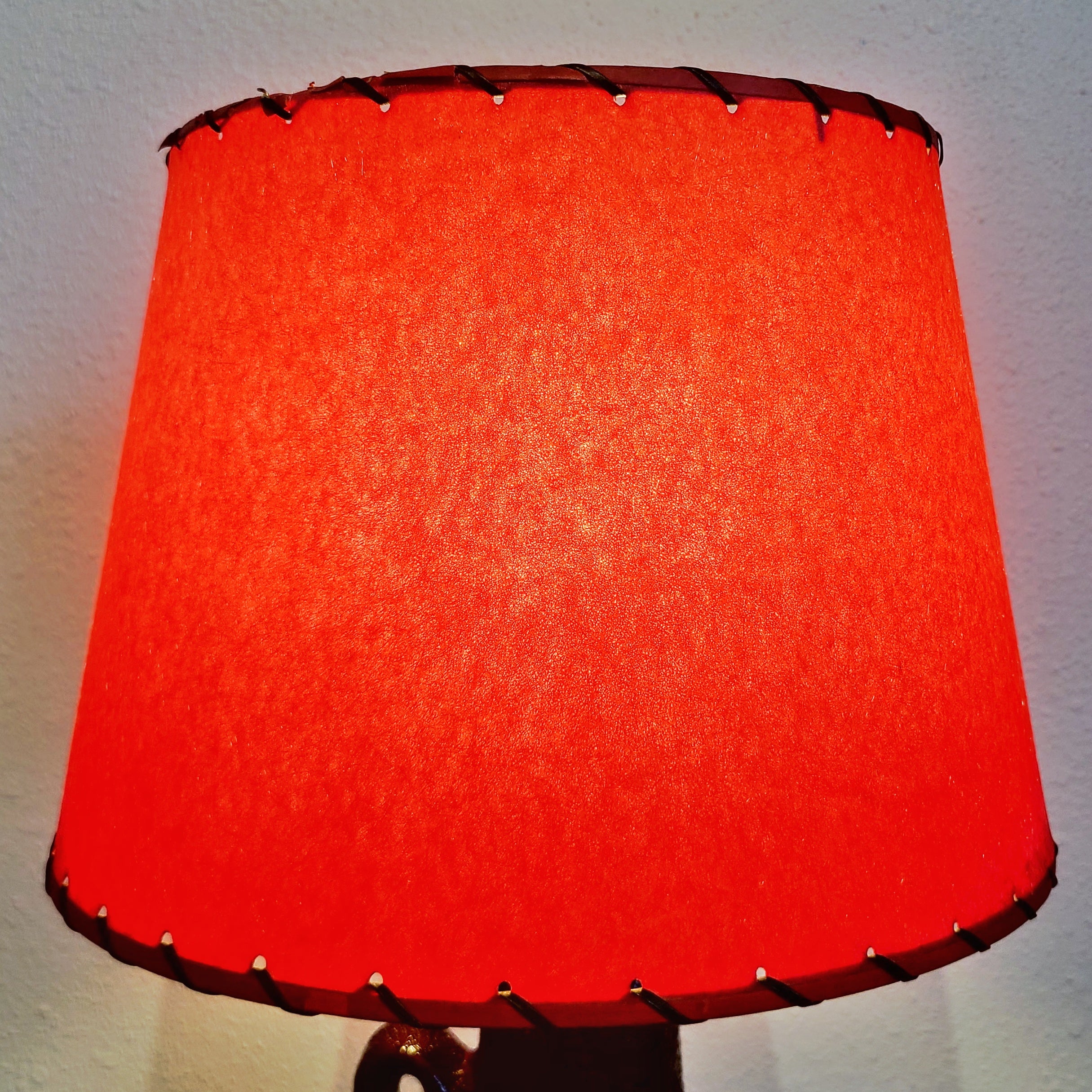 RARE EMONS & SÖHNE (ES-KERAMIK) RED-ON-BLACK ‘PETAL’ DÉCOR TABLE LAMP