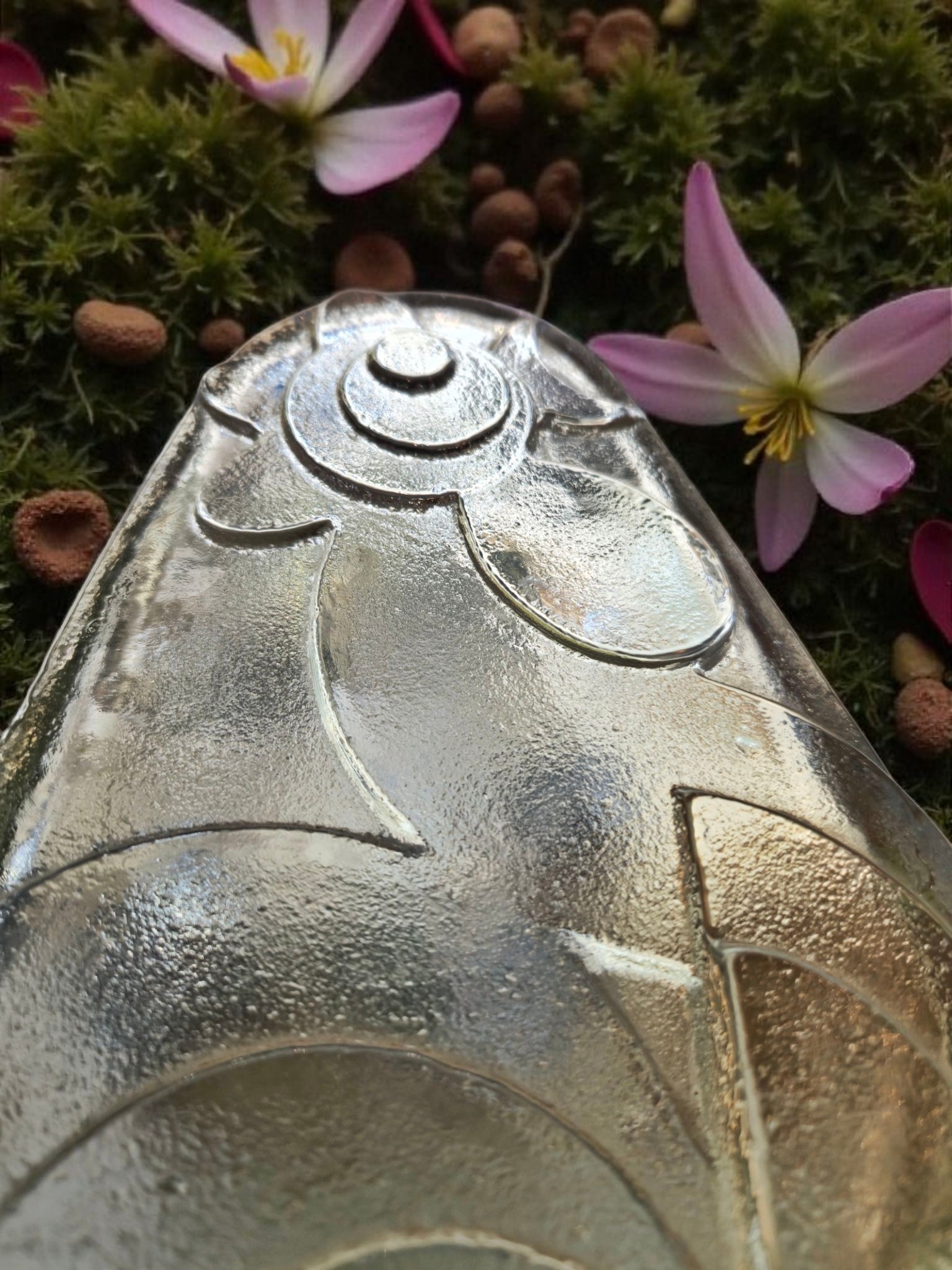 AMERICAN ART-GLASS ROOSTER BOOKENDS BY UNKNOWN MAKER (1970s)