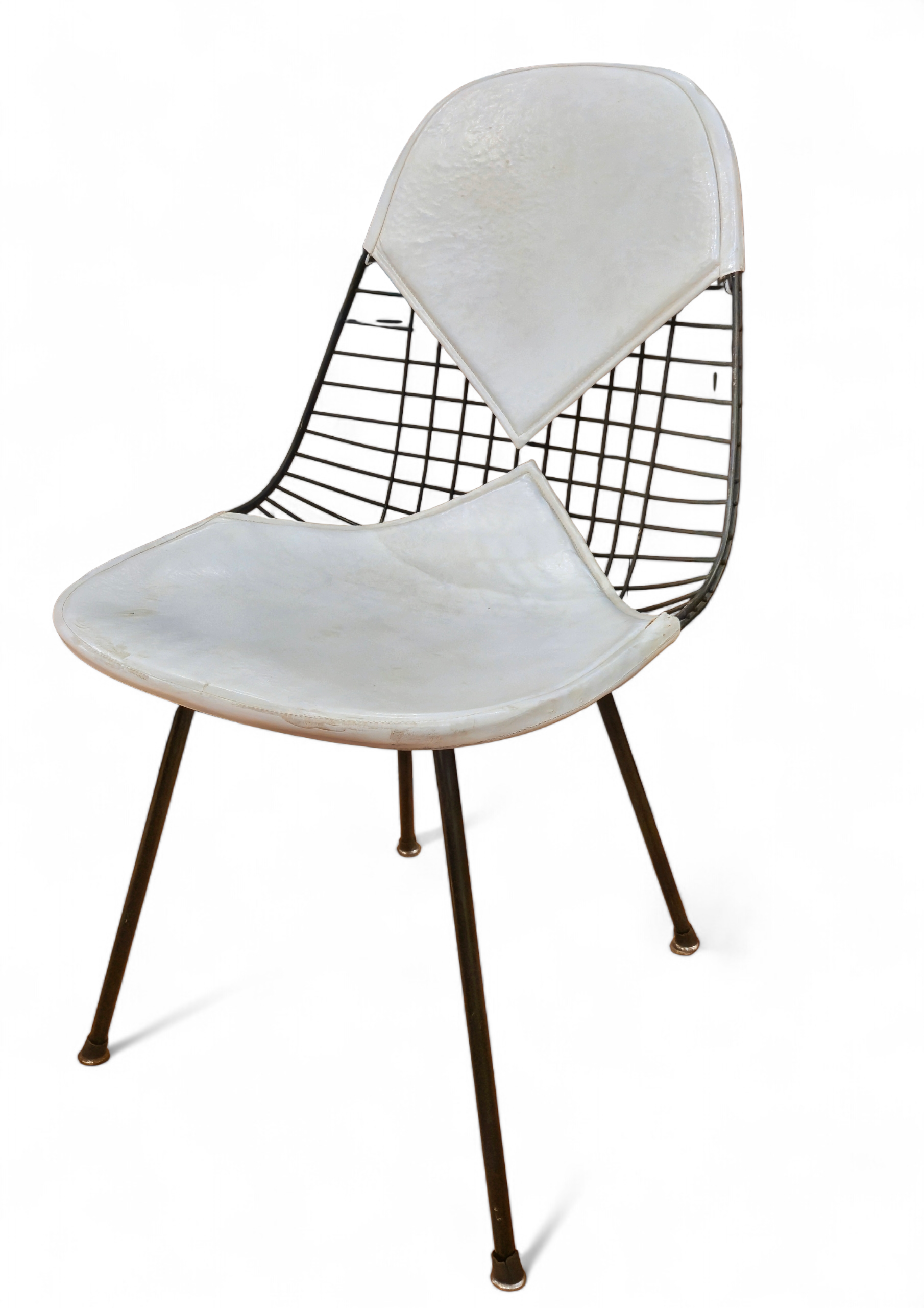FIRST GENERATION EAMES DKX WIRE CHAIR WITH WHITE BIKINI PAD (1951-1954)