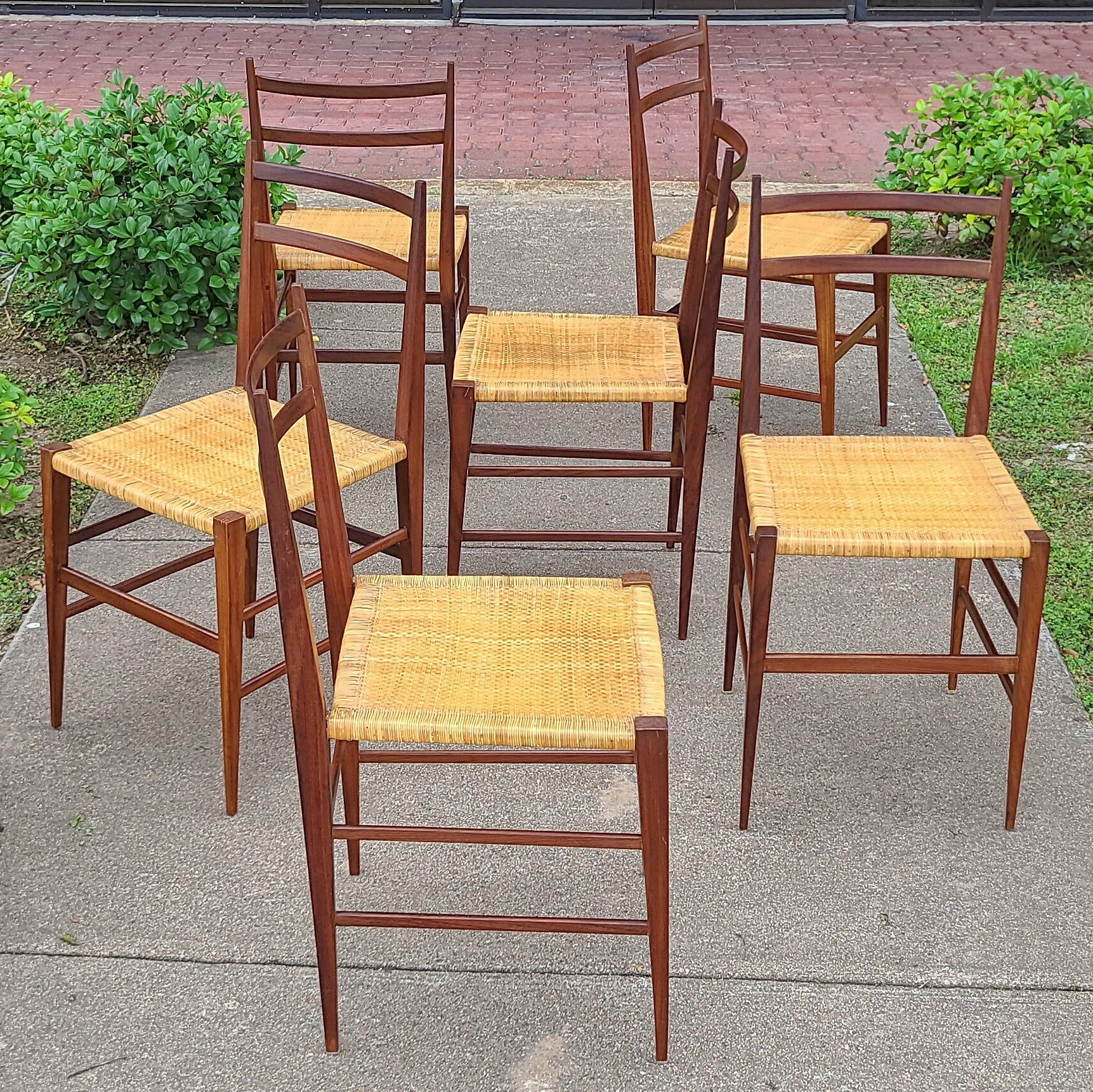 SET OF 6 TEAK ITALIAN DINING CHAIRS AFTER GIO PONTI