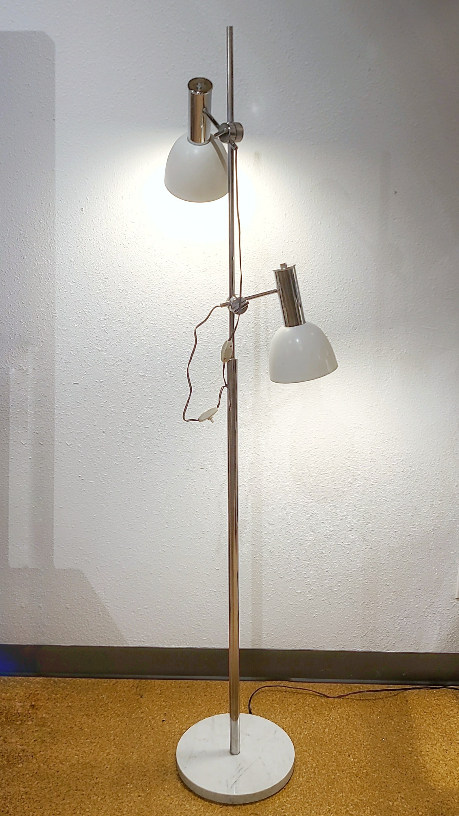 70s ITALIAN CHROME DOUBLE-HEADED FLOOR LAMP WITH MARBLE BASE