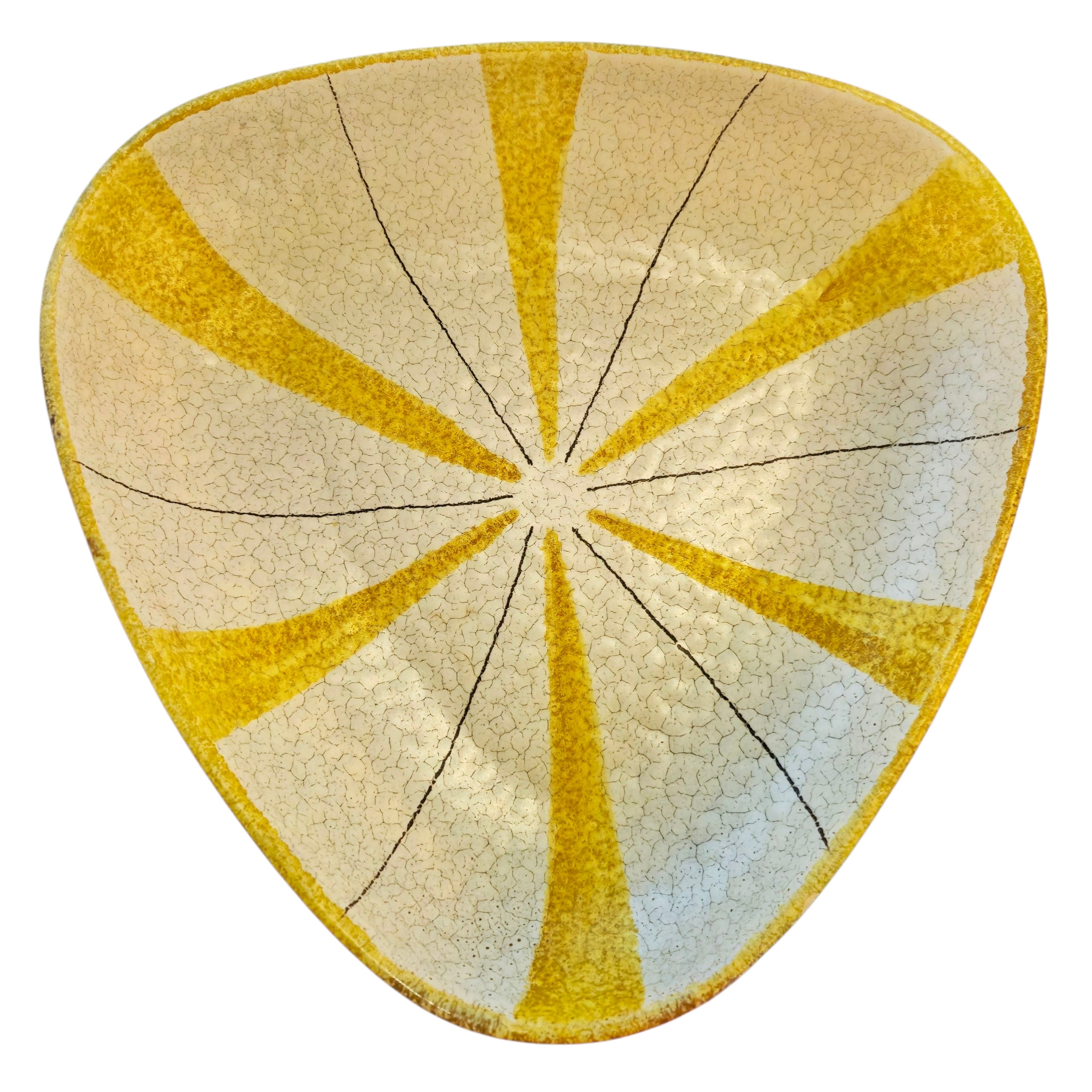 EARLY ’60s MARZI & REMY (?) SHALLOW TRIANGULAR BOWL Nr. 3300