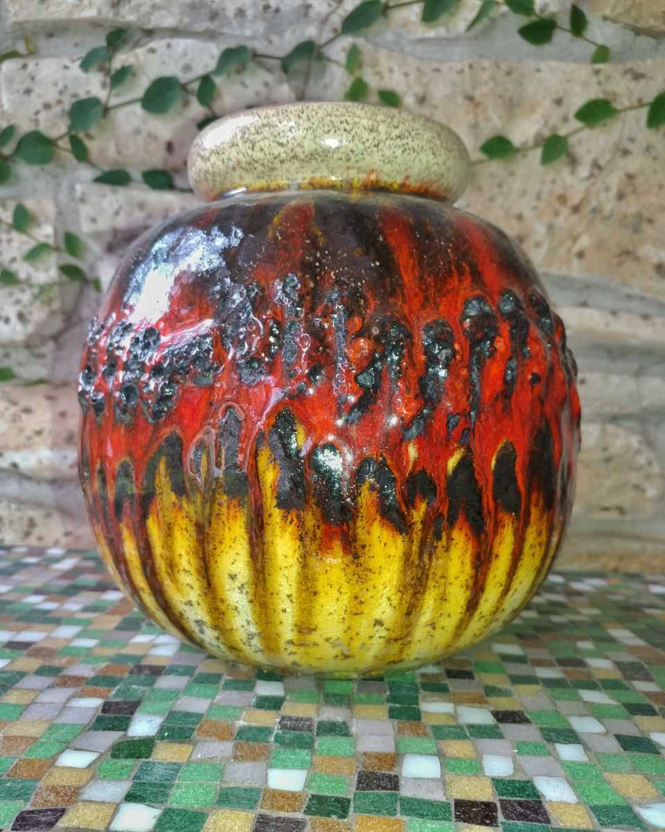 SCHEURICH KERAMIK ‘VULKAN’ CERAMOS BALL VASE Nr. 284/19