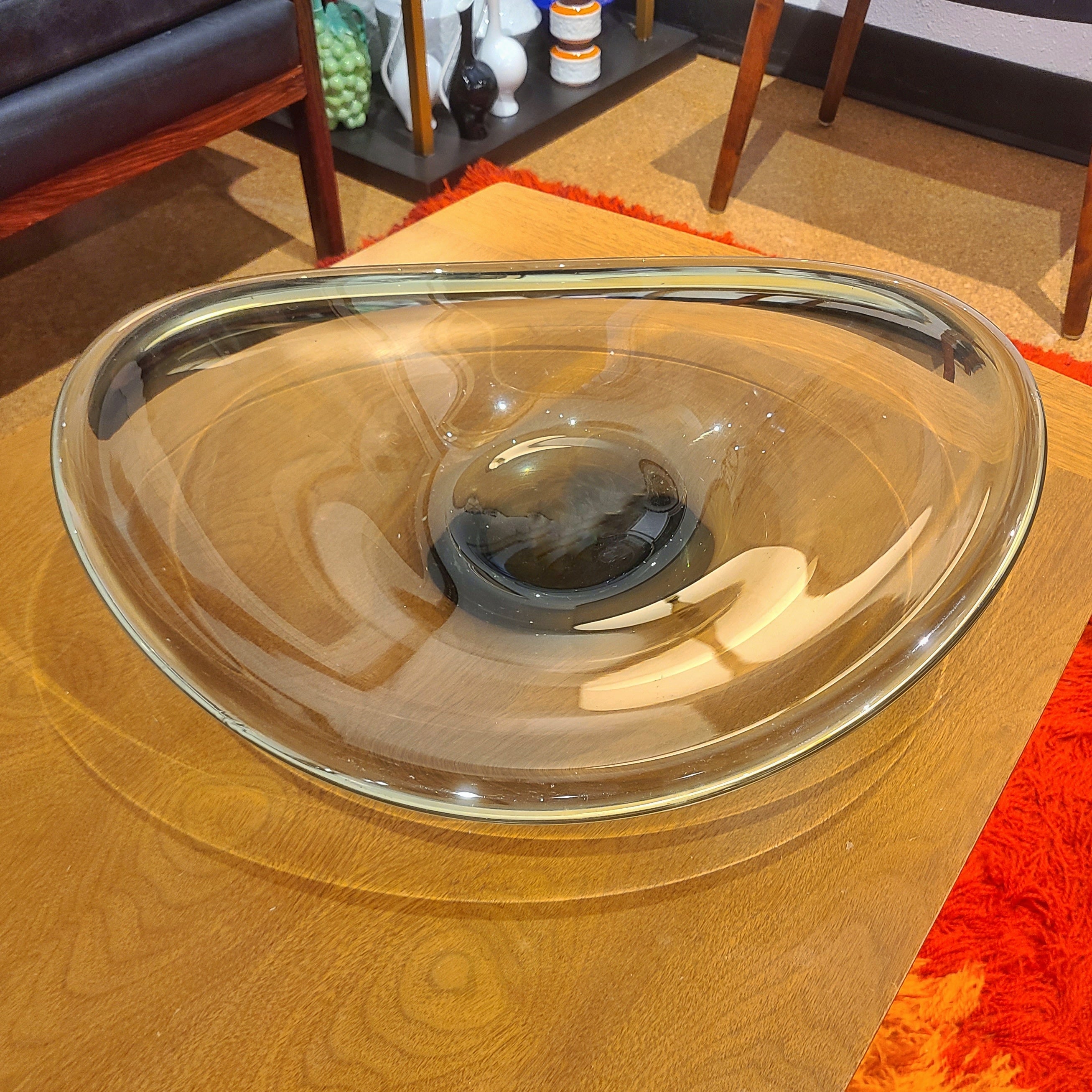 MASSIVE ‘SELANDIA’ CENTERPIECE BOWL BY PER LÜTKEN FOR HOLMEGAARD (c. 1957)