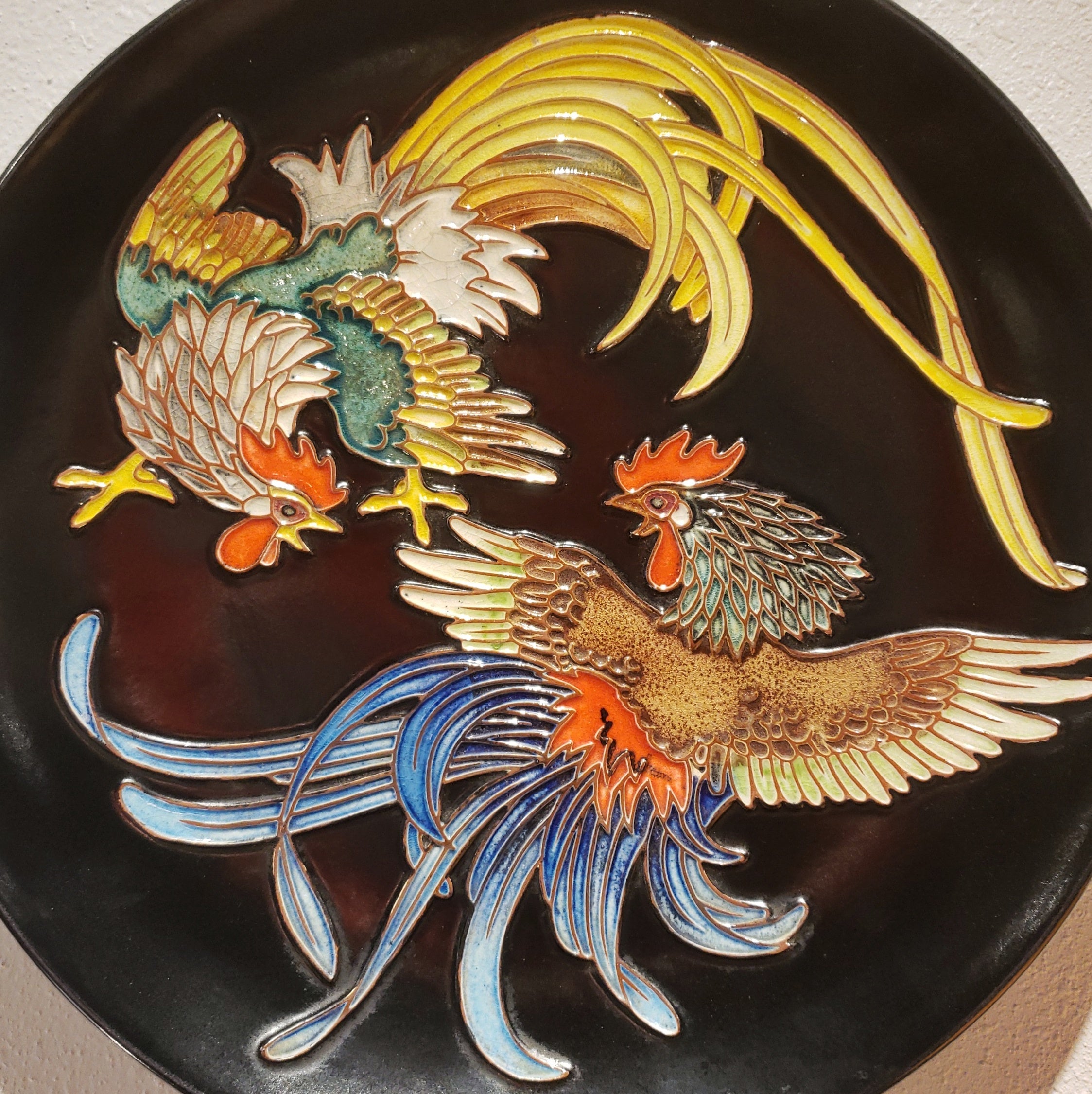 KARL-HEINZ FEISST ‘FIGHTING COCKS’ WALL PLATE Nr. 6218 FOR KARLSRUHE MAJOLICA