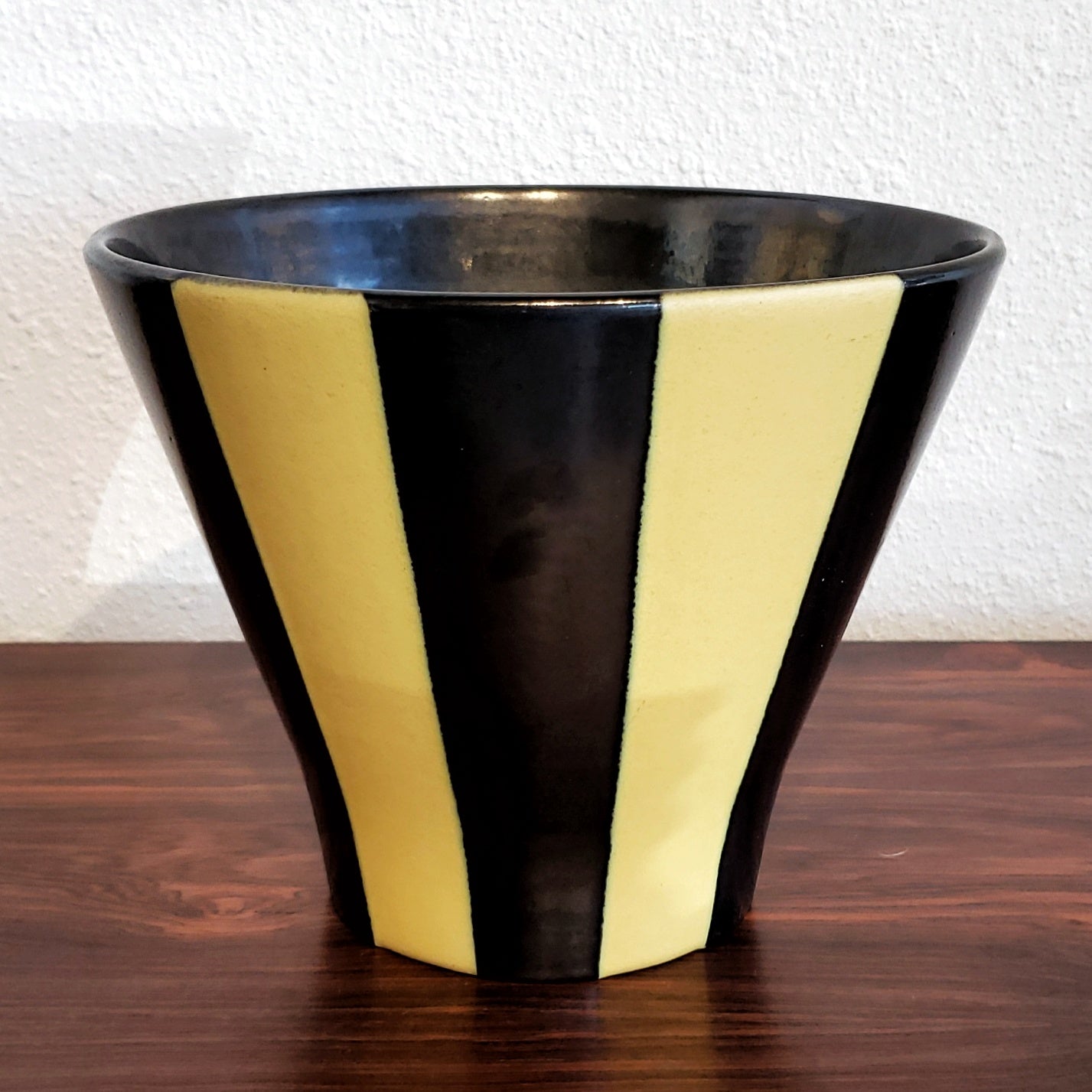 FRITZ VAN DAALEN YELLOW AND BLACK CACHEPOT