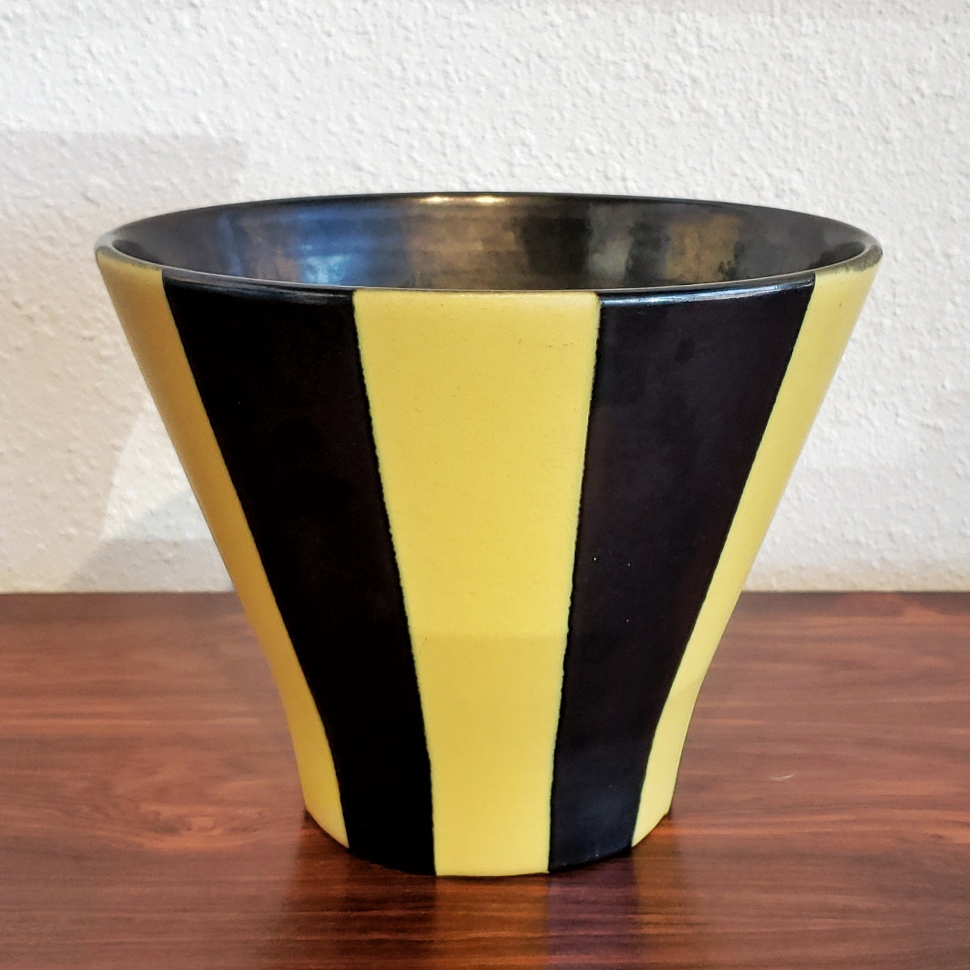 FRITZ VAN DAALEN YELLOW AND BLACK CACHEPOT