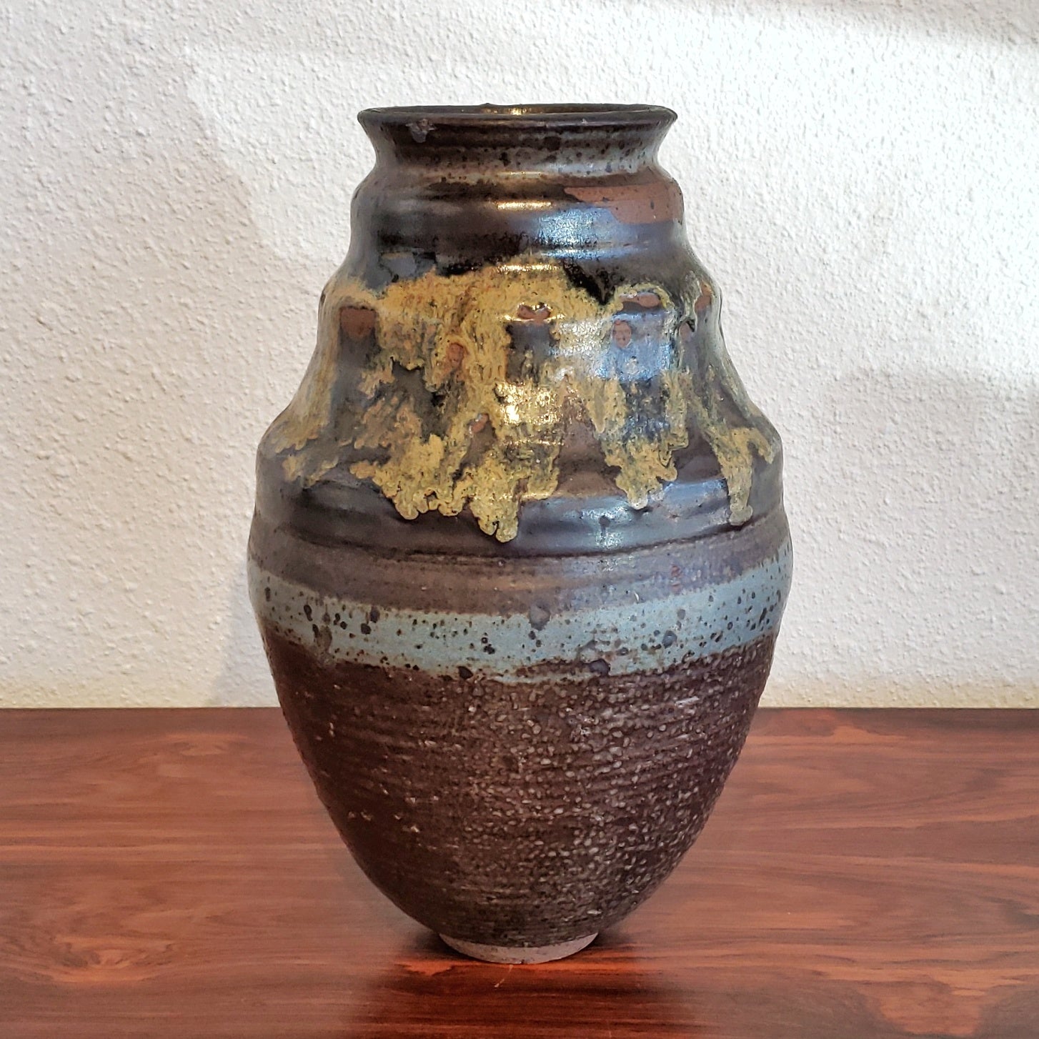 1970s ALAN VIGLAND STUDIO POTTERY VASE (25 cm)