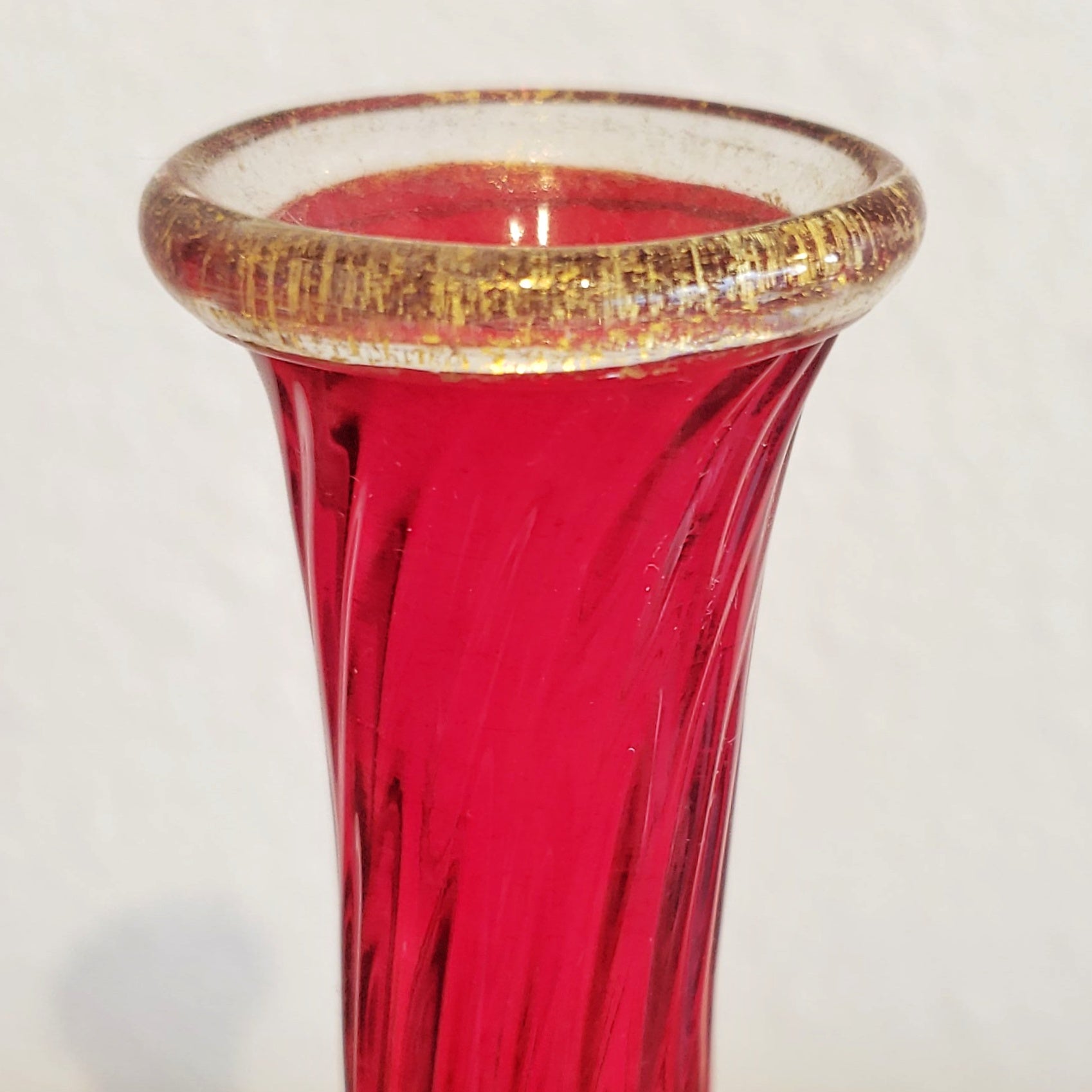 BAROVIER AND TOSO CARNELIAN RED MURANO GLASS VASE