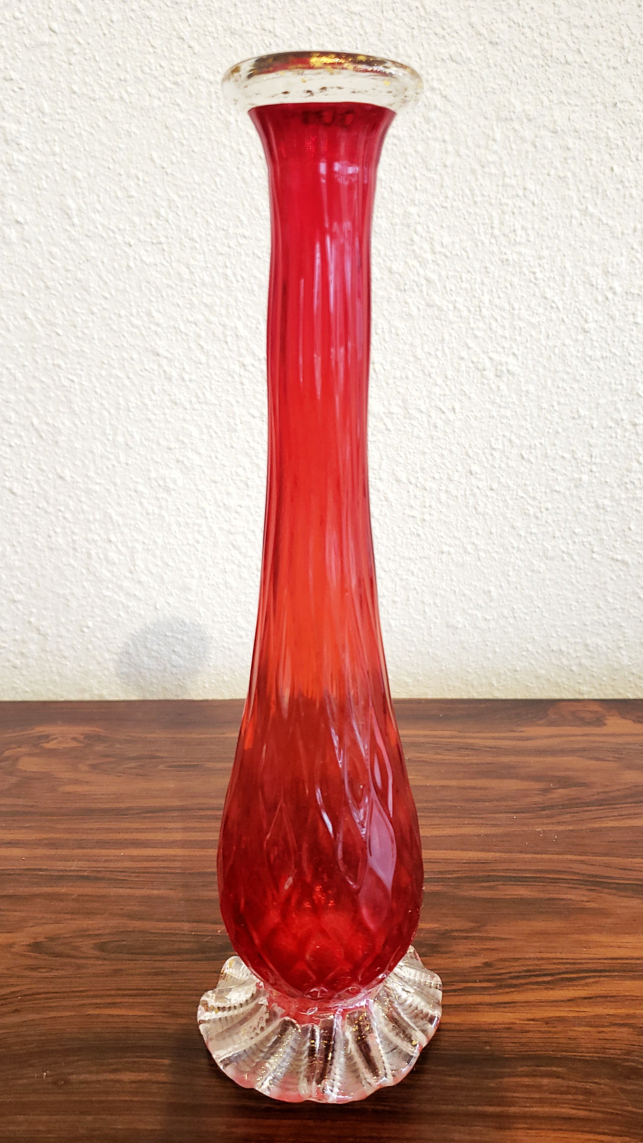 BAROVIER AND TOSO CARNELIAN RED MURANO GLASS VASE