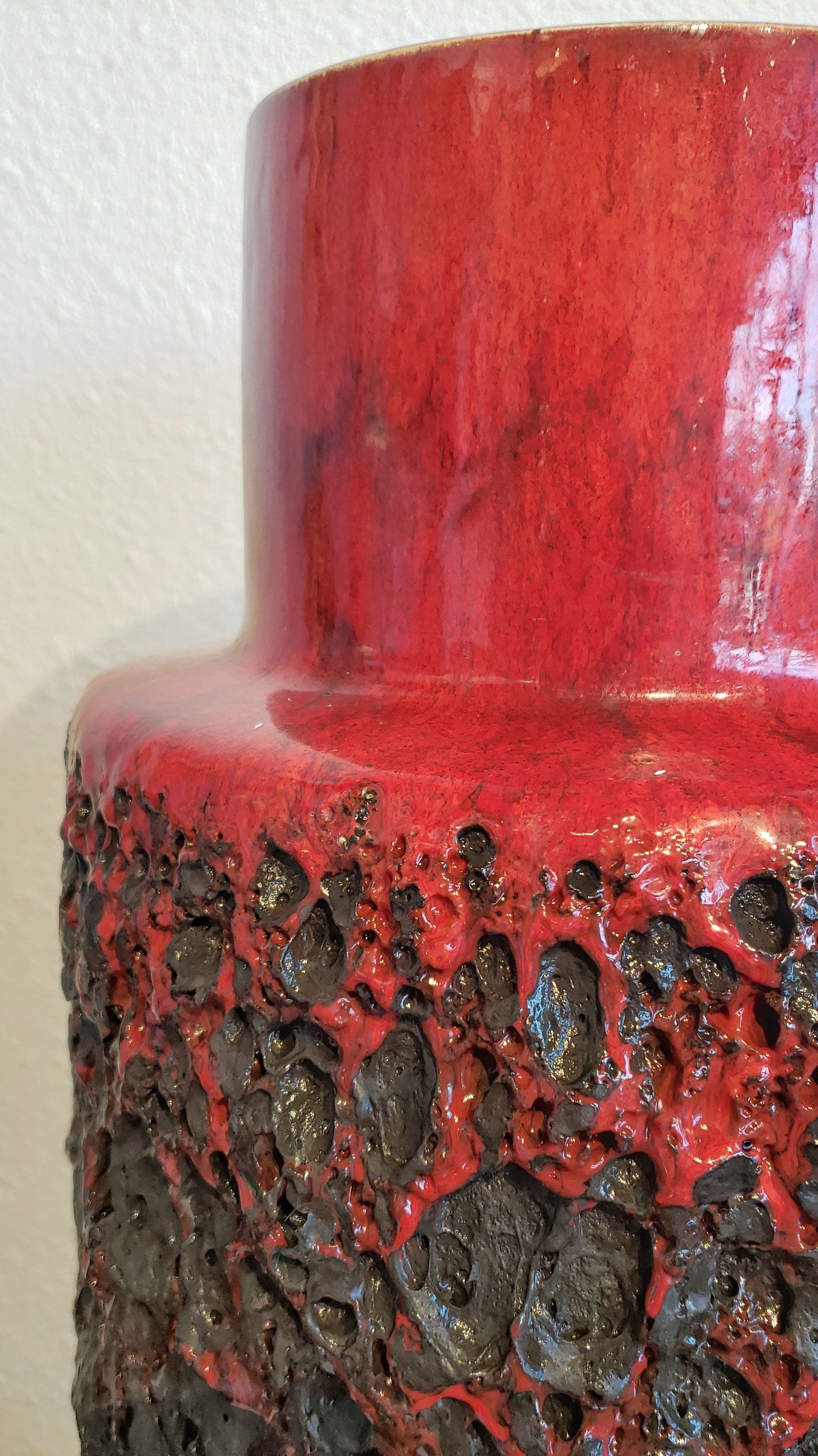 RED AND BLACK VOLCANIC OTTO KERAMIK FLOOR VASE