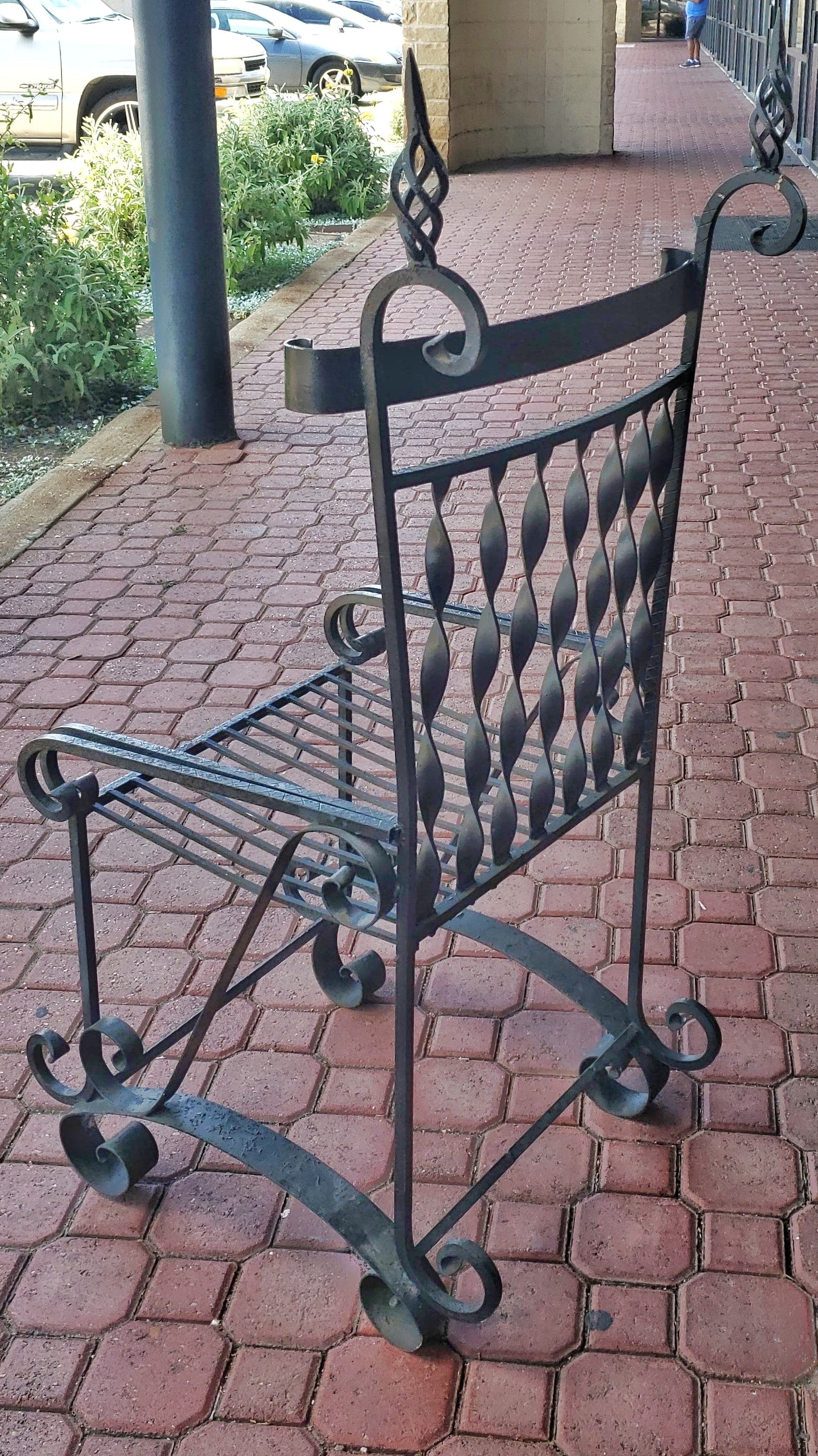 IRON MEDIEVAL STYLE GARDEN CHAIR