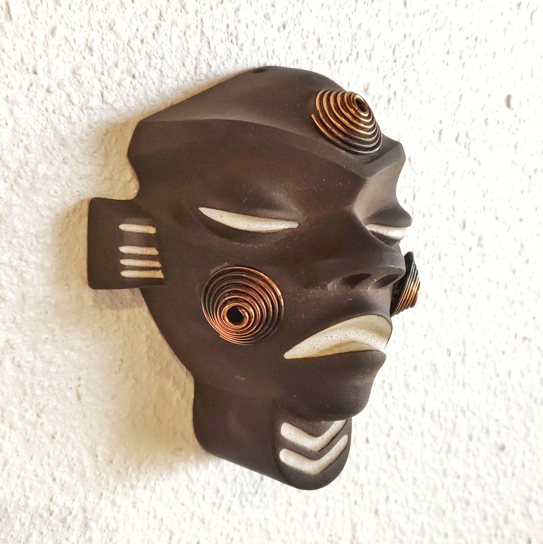 JAAP RAVELLI STYLIZED AFRICAN WALL HANGER (c. 1950s)