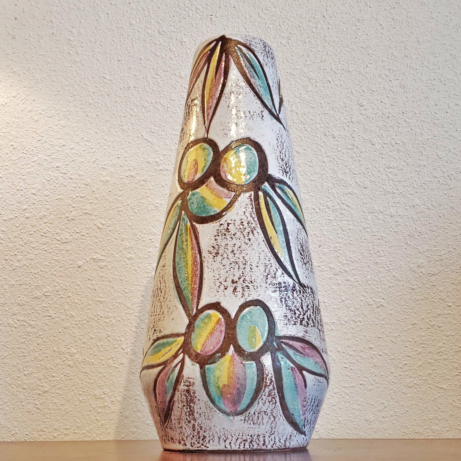 TALL SCHEURICH TEARDROP WITH FRUIT MOTIF Nr. 529/38