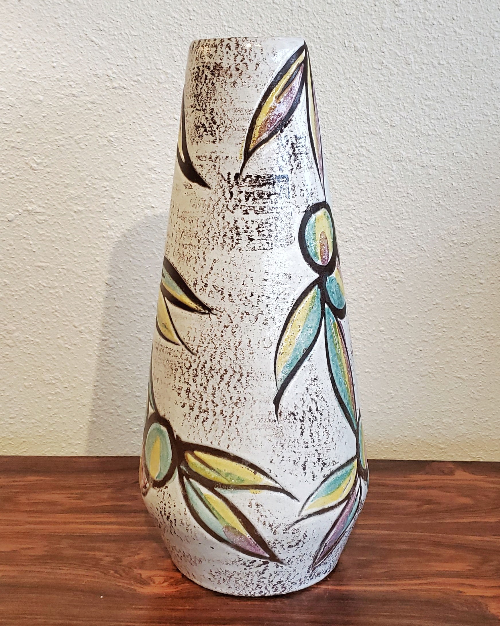 TALL SCHEURICH TEARDROP WITH FRUIT MOTIF Nr. 529/38