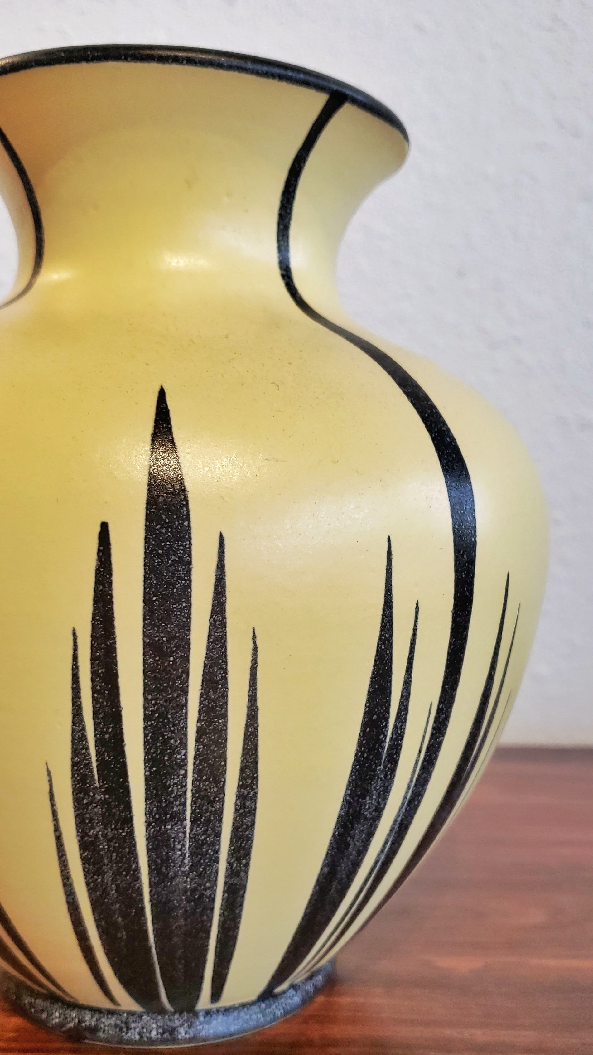 ELMA KERAMIK ‘HAITI’ DÉCOR VASE Nr. 103/21 (1958)