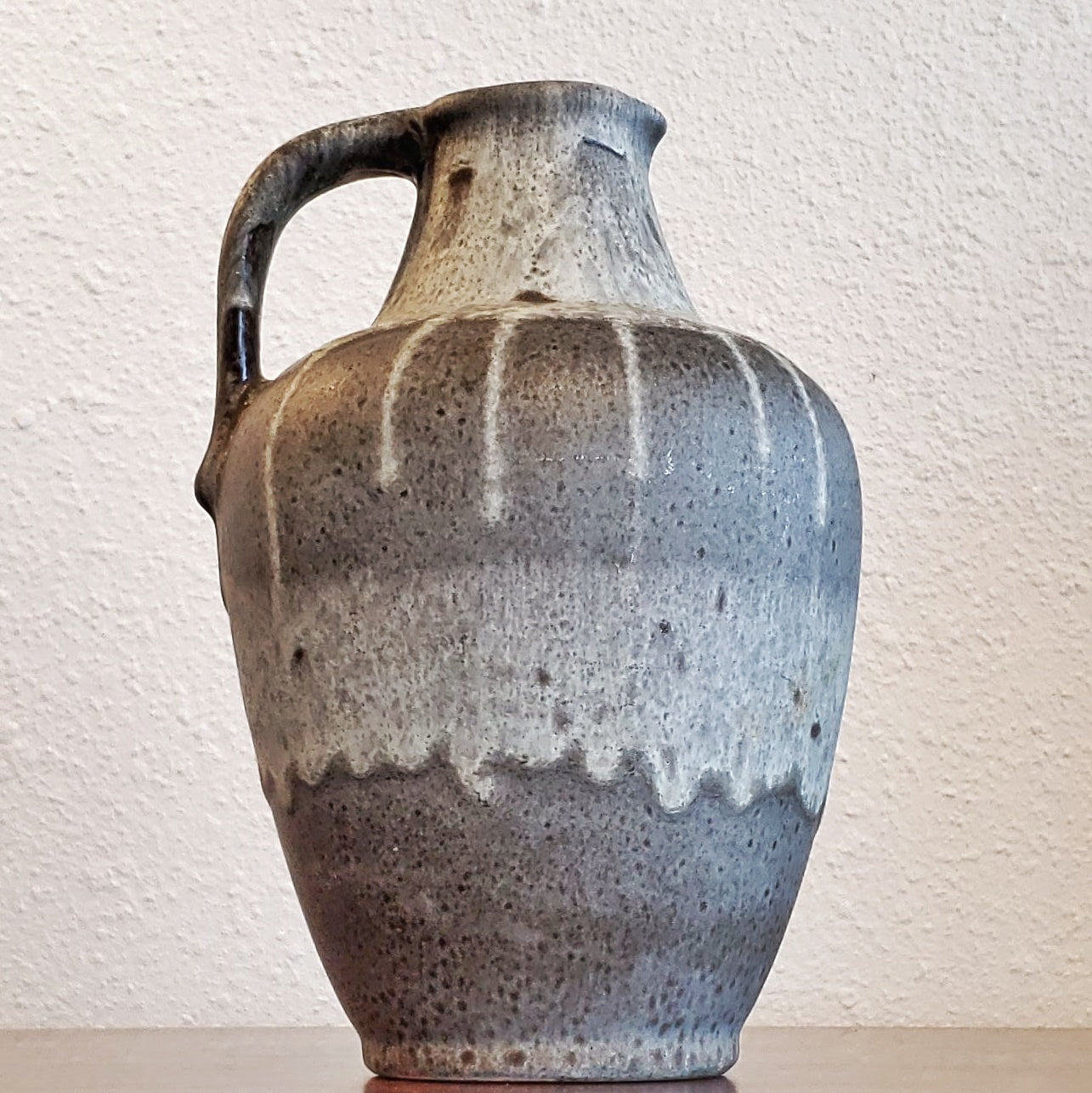 GRAY EMONS & SÖHNE KERAMIK LAVA GLAZE JUG VASE