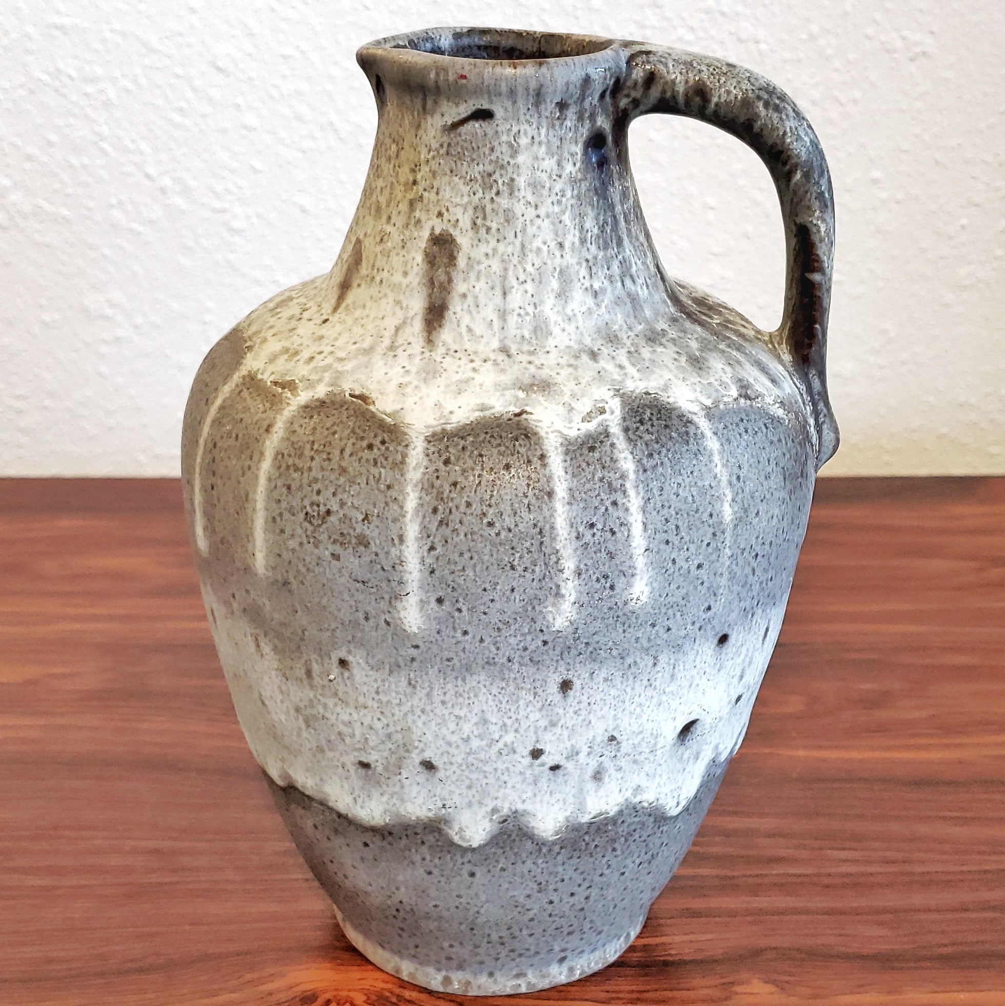 GRAY EMONS & SÖHNE KERAMIK LAVA GLAZE JUG VASE