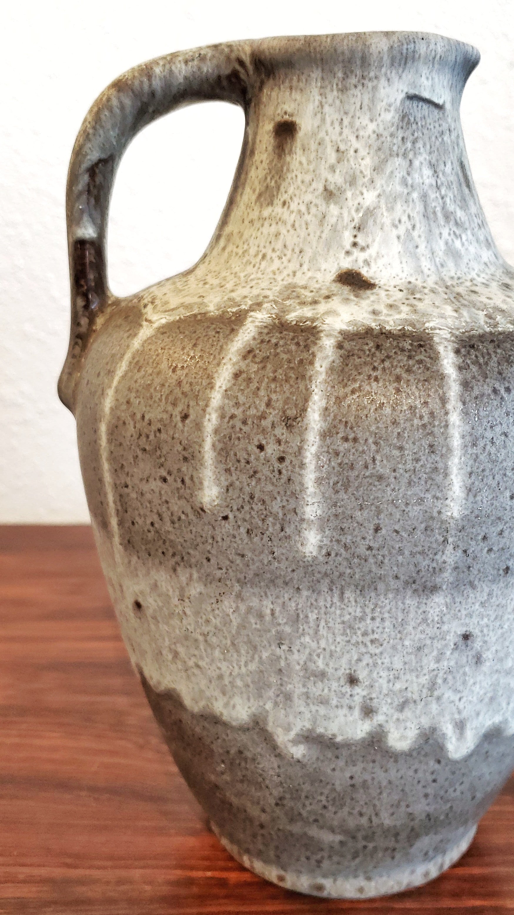 GRAY EMONS & SÖHNE KERAMIK LAVA GLAZE JUG VASE