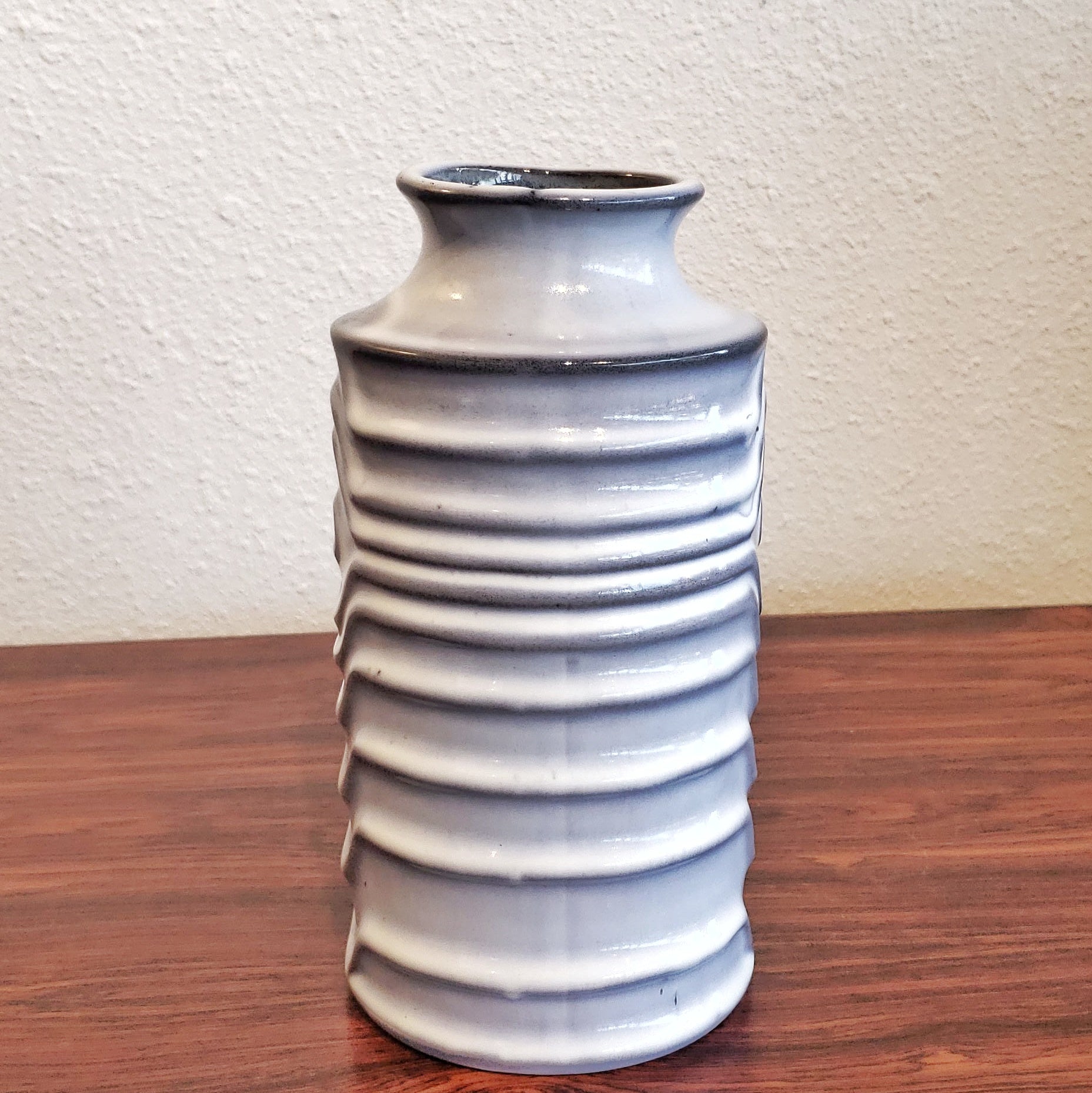 RARE CARI ZALLONI FOR STEULER KERAMIK ‘ZYKLON’ VASE Nr. 405/20