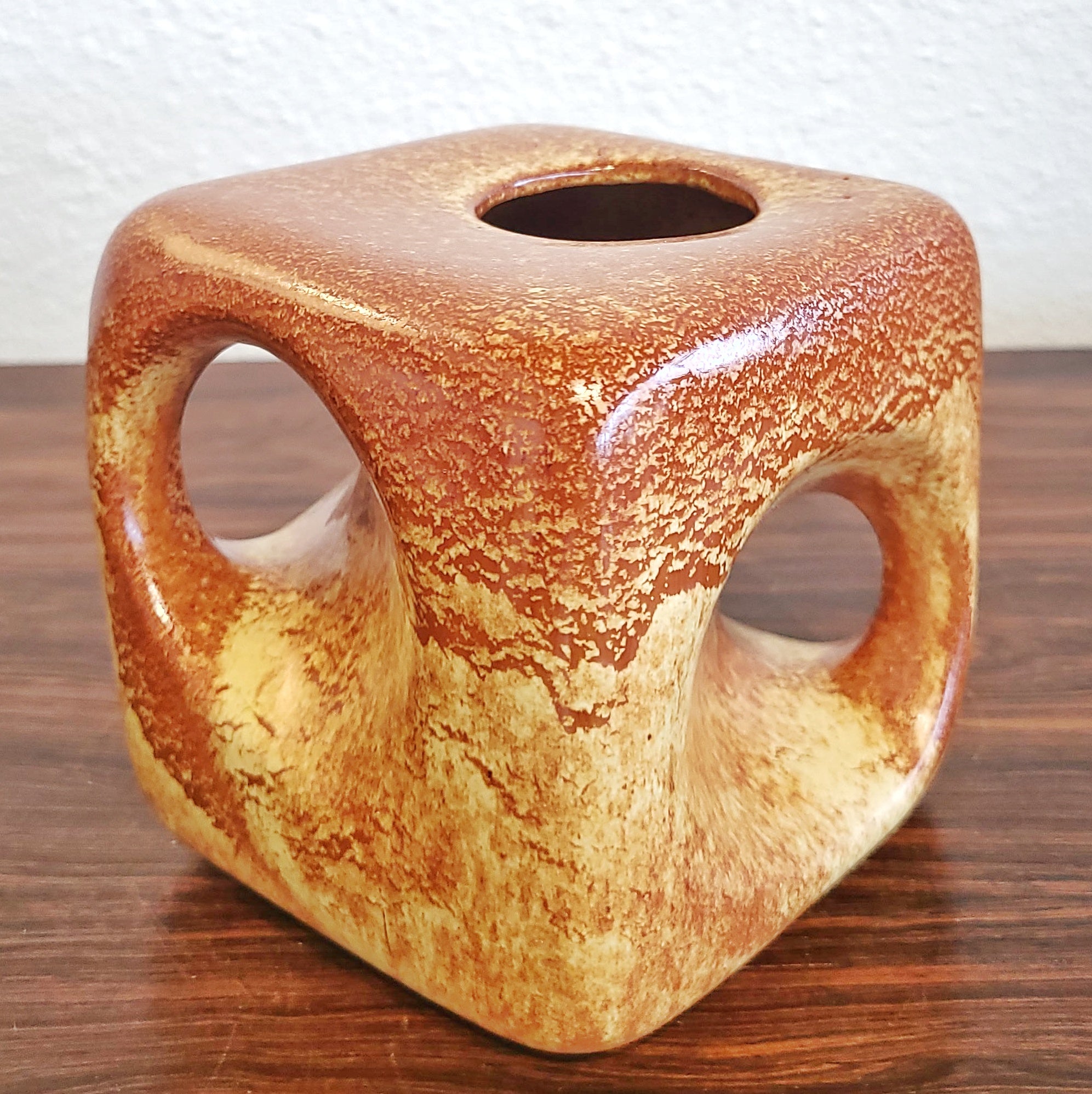 BERTONCELLO CUBE VASE