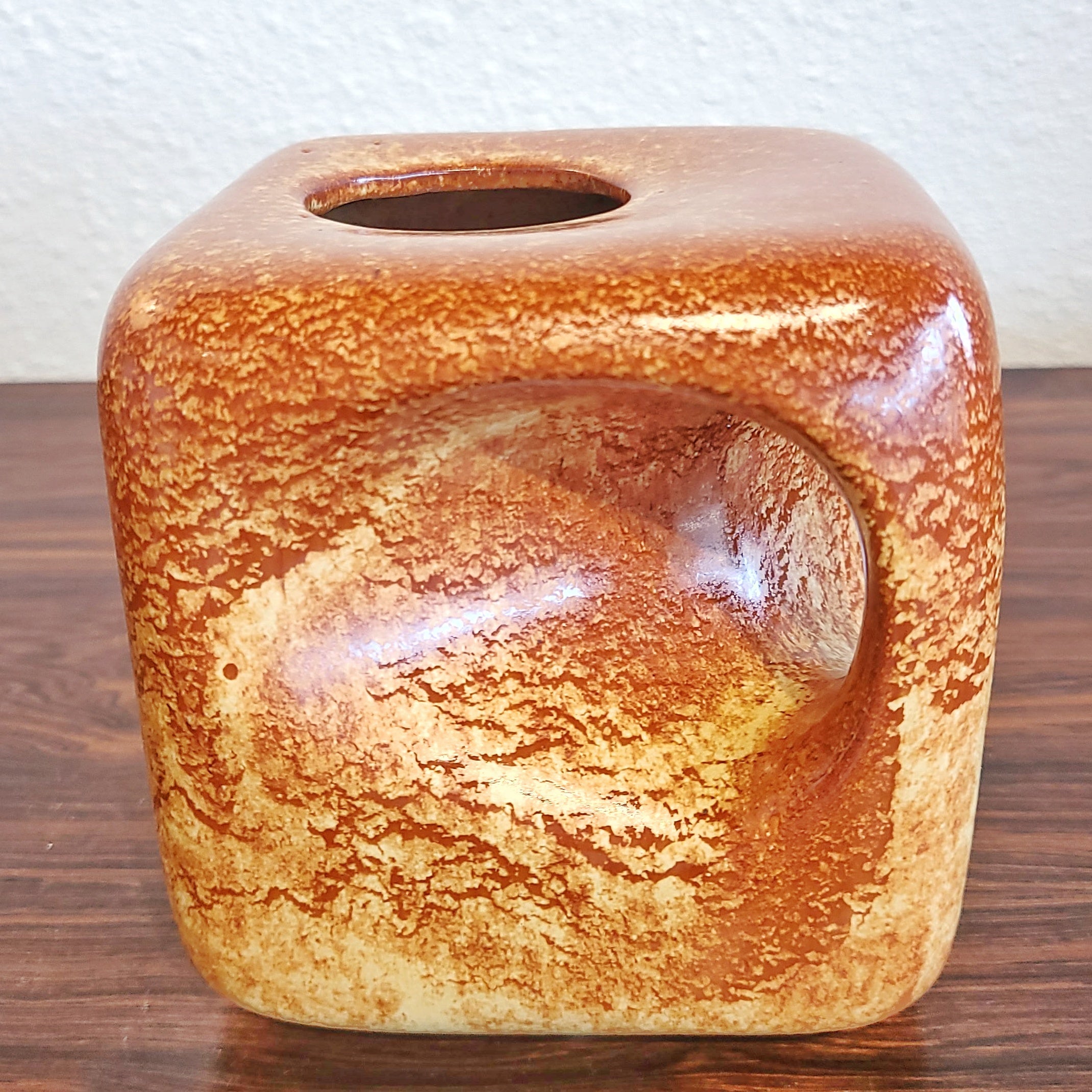 BERTONCELLO CUBE VASE