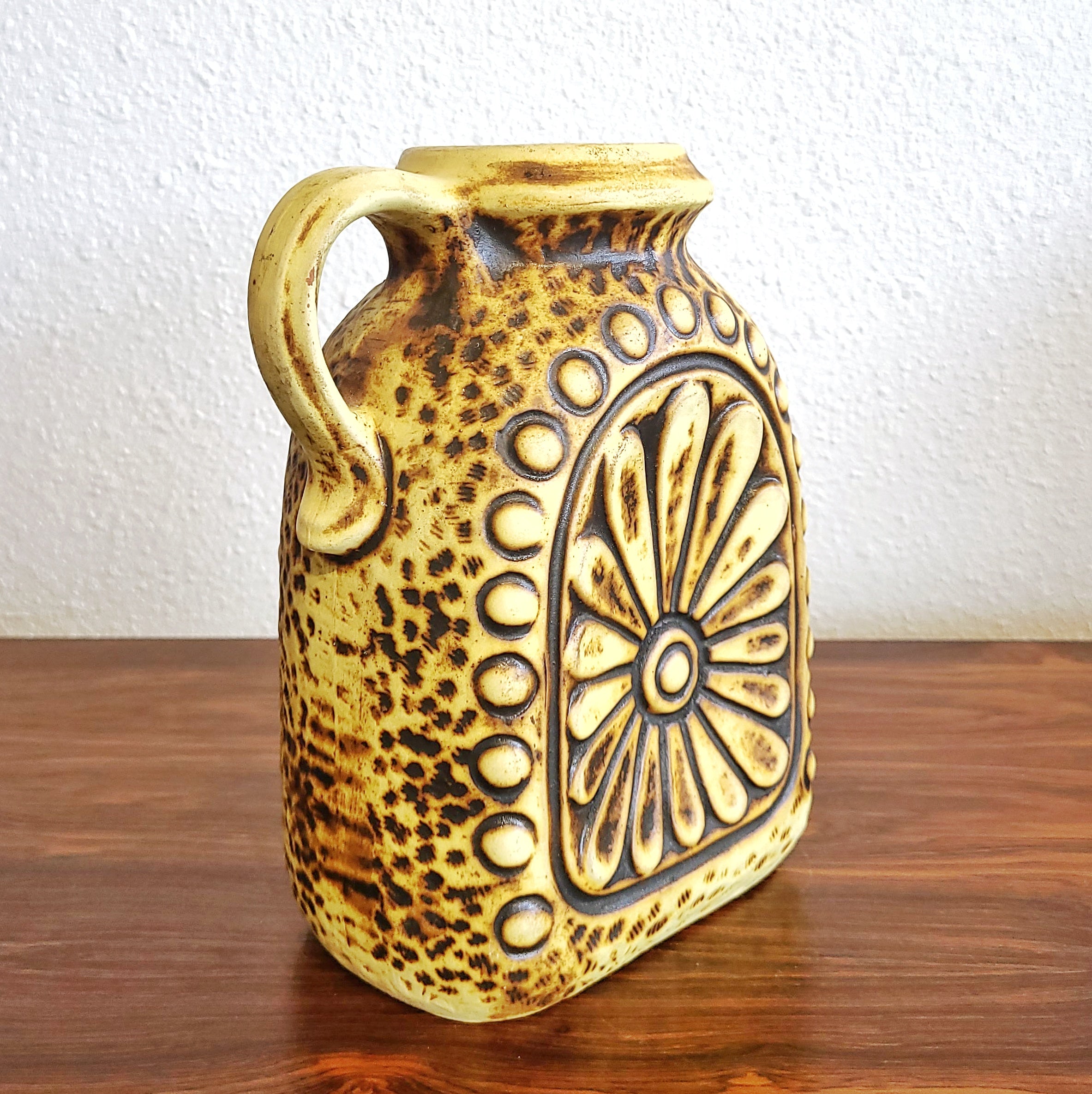 RARE GEBRÜDER SPANG RELIEF DÉCOR HANDLE VASE Nr. 701/24