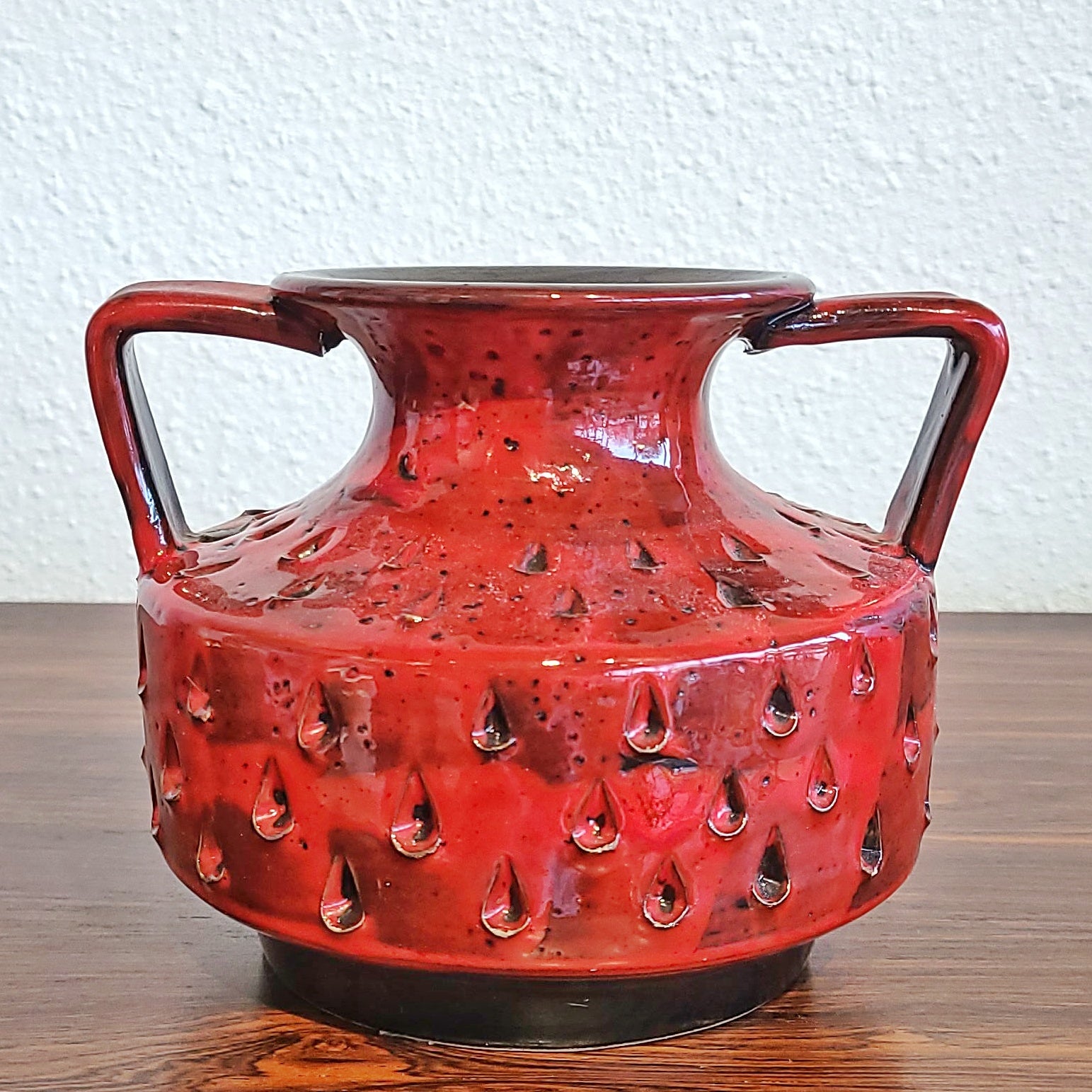 RED ITALIAN ‘COMO’ DÉCOR DOUBLE HANDLED VASE (HANDMADE)